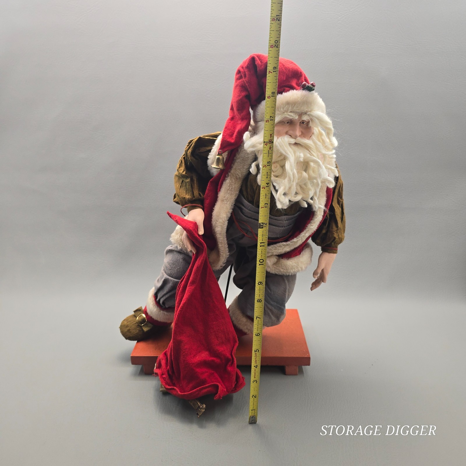 Vintage Christmas Holiday Santa Claus Figurine 19.5″ Tall, Made in Philippines