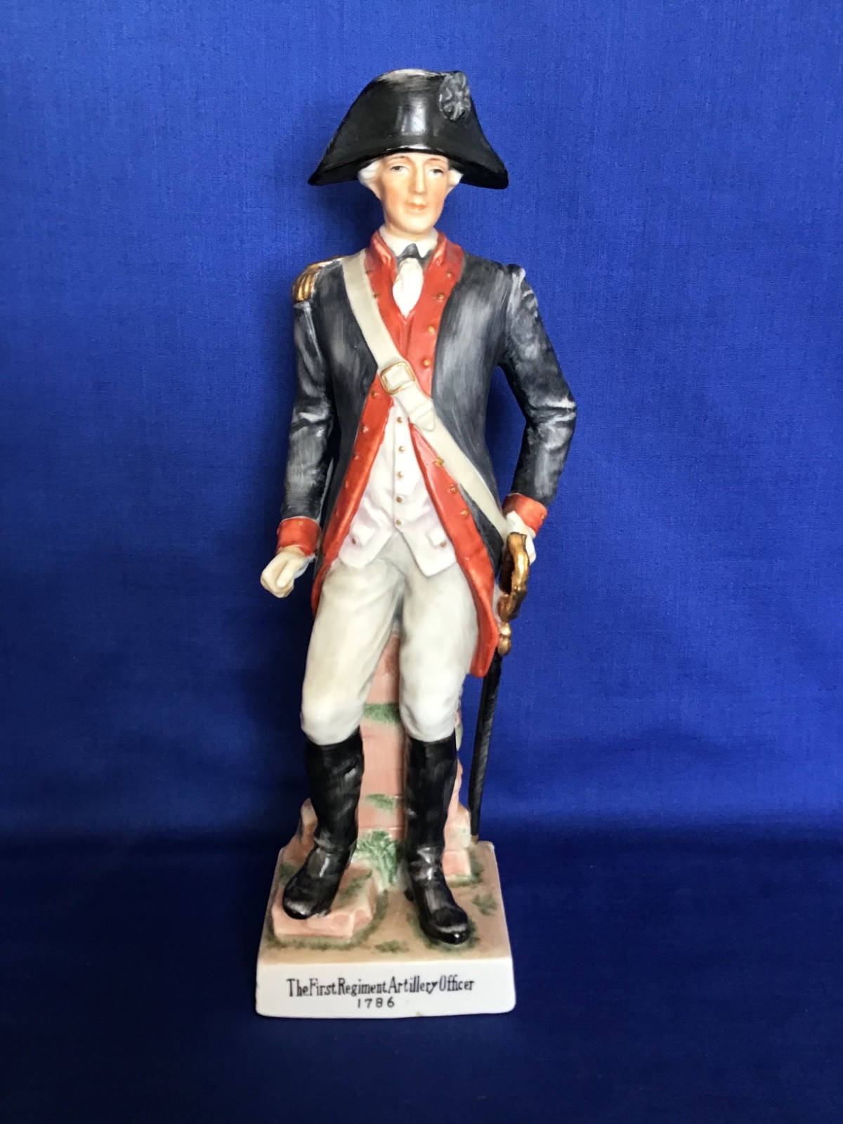 ANDREA BY SADEK “THE FIRST REGIMENT ARTILLERY OFFICER 1786” FIGURE MADE IN JAPAN