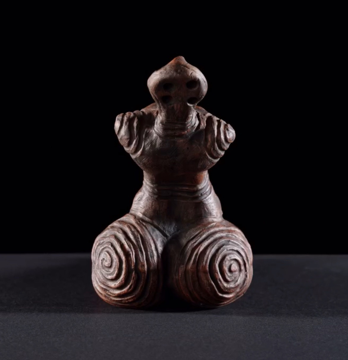 Ceramic Mother Goddess figurine, engobe ornament