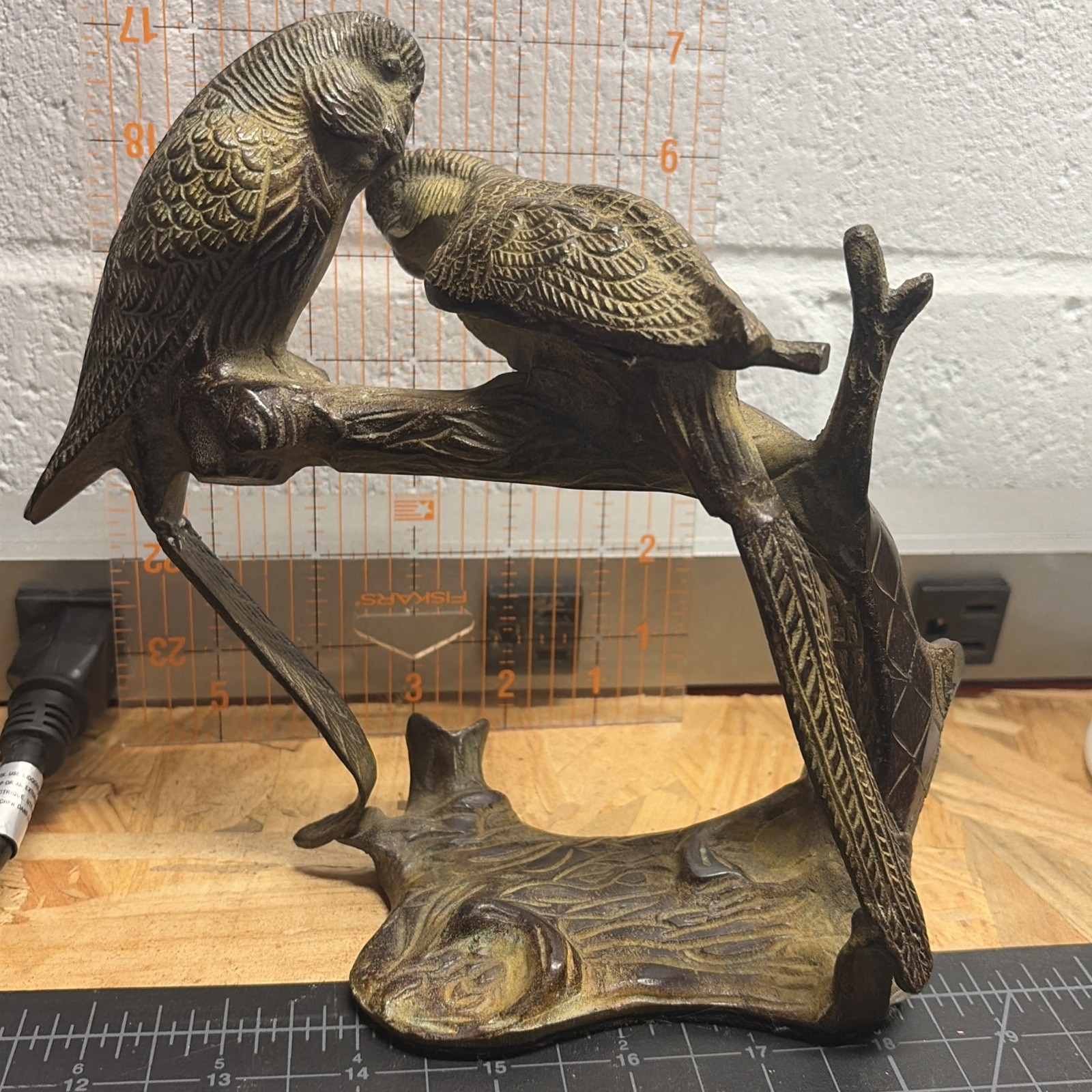 VINTAGE BRONZE PARAKEETS ON LIMB SCULPTURE, INTRICATE DETAILS, 3 LBS, USED