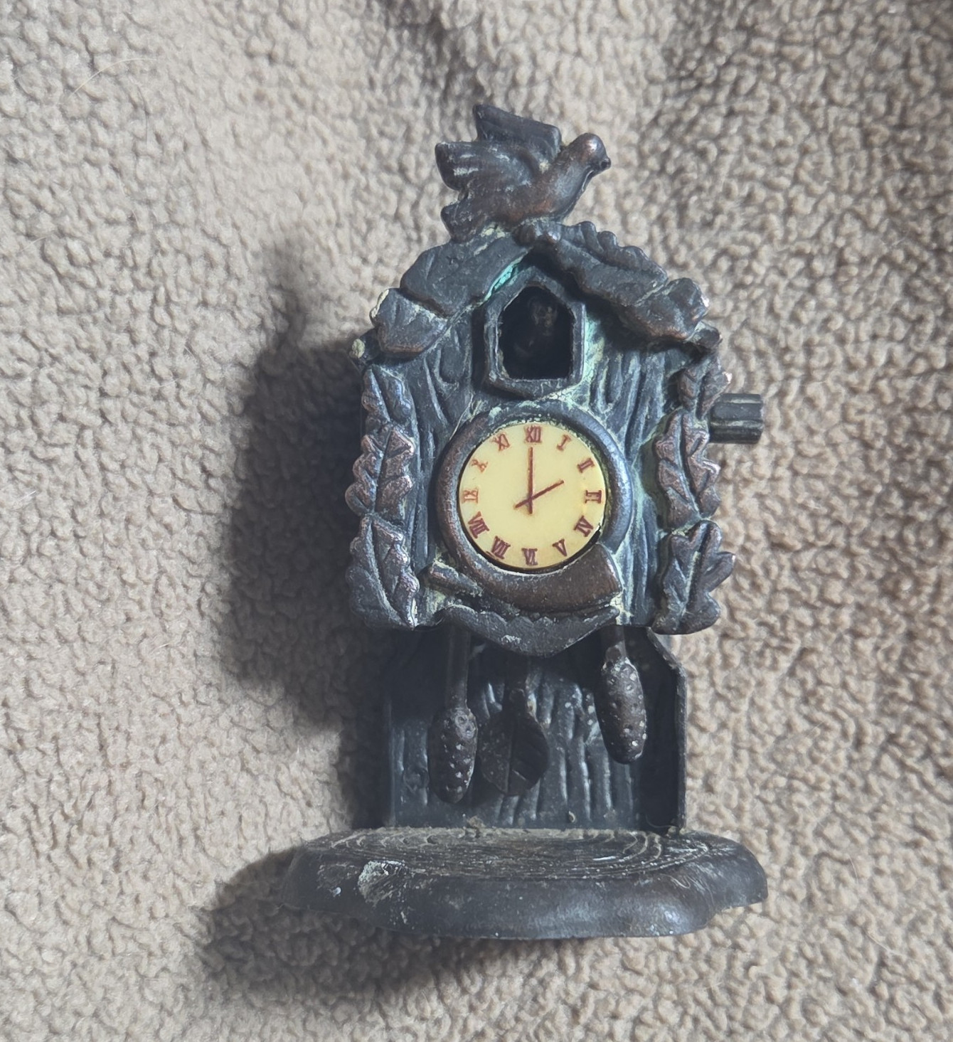 Durham Industries 1977 Mini Cuckoo Clock Figurine, Cast Metal Black/Gold 3D