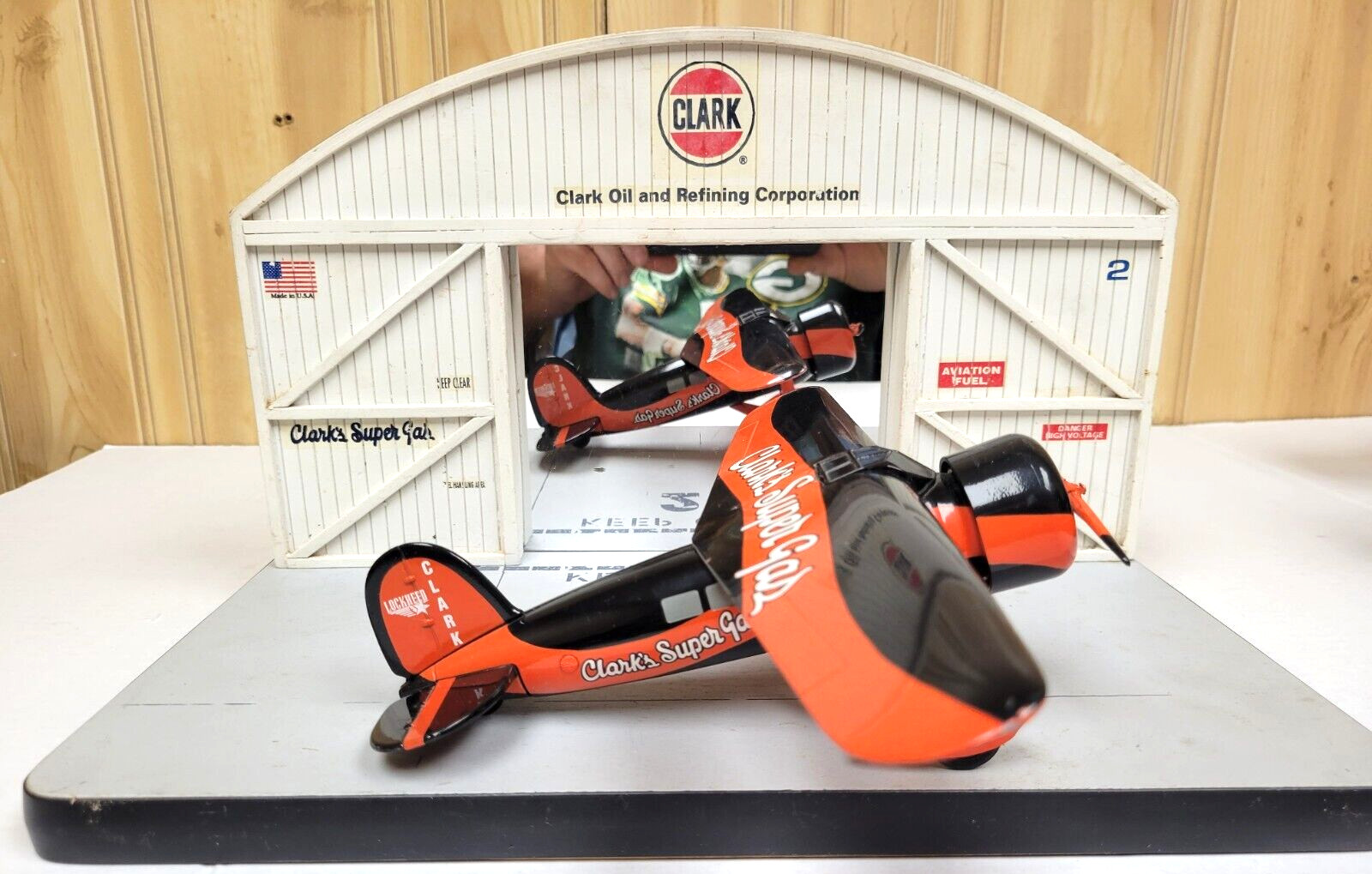 Clark Oil & Refining Company – 1932 Lockheed Vega Airplane & Hanger Display Unit