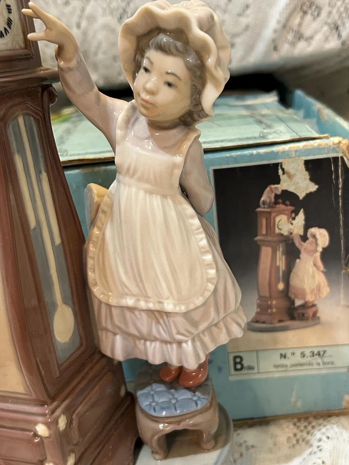 Lladro Cat “Bedtime” 5347 Llardo Porcelain Girl & Cat on Grandfather clock