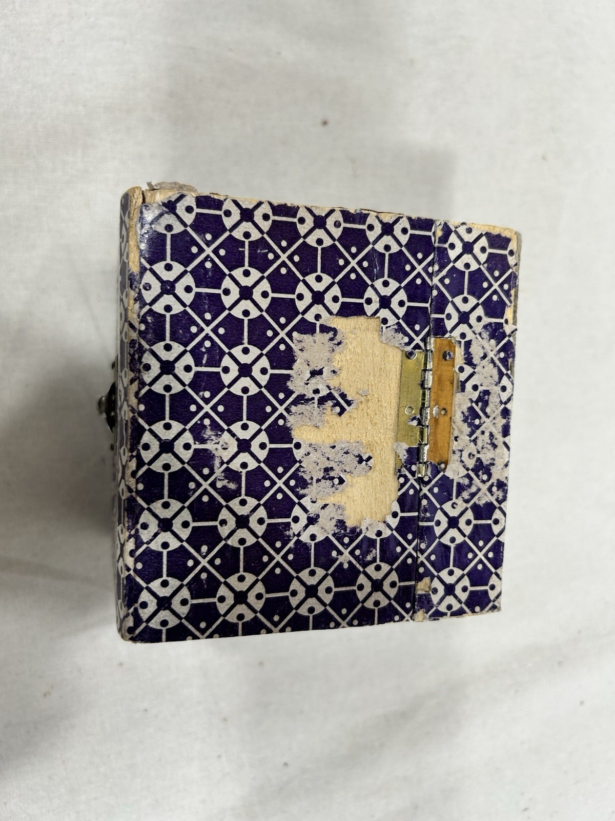Marble Taj Mahal Replica Model 3” w/ Purple White Wood Box Case Lined