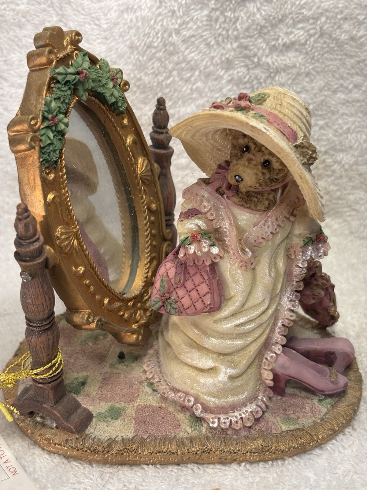 VTG Trim A Home (Kmart Exclusive) VICTORIAN BEAR LOOKING IN MIRROR FIGURINE NWT