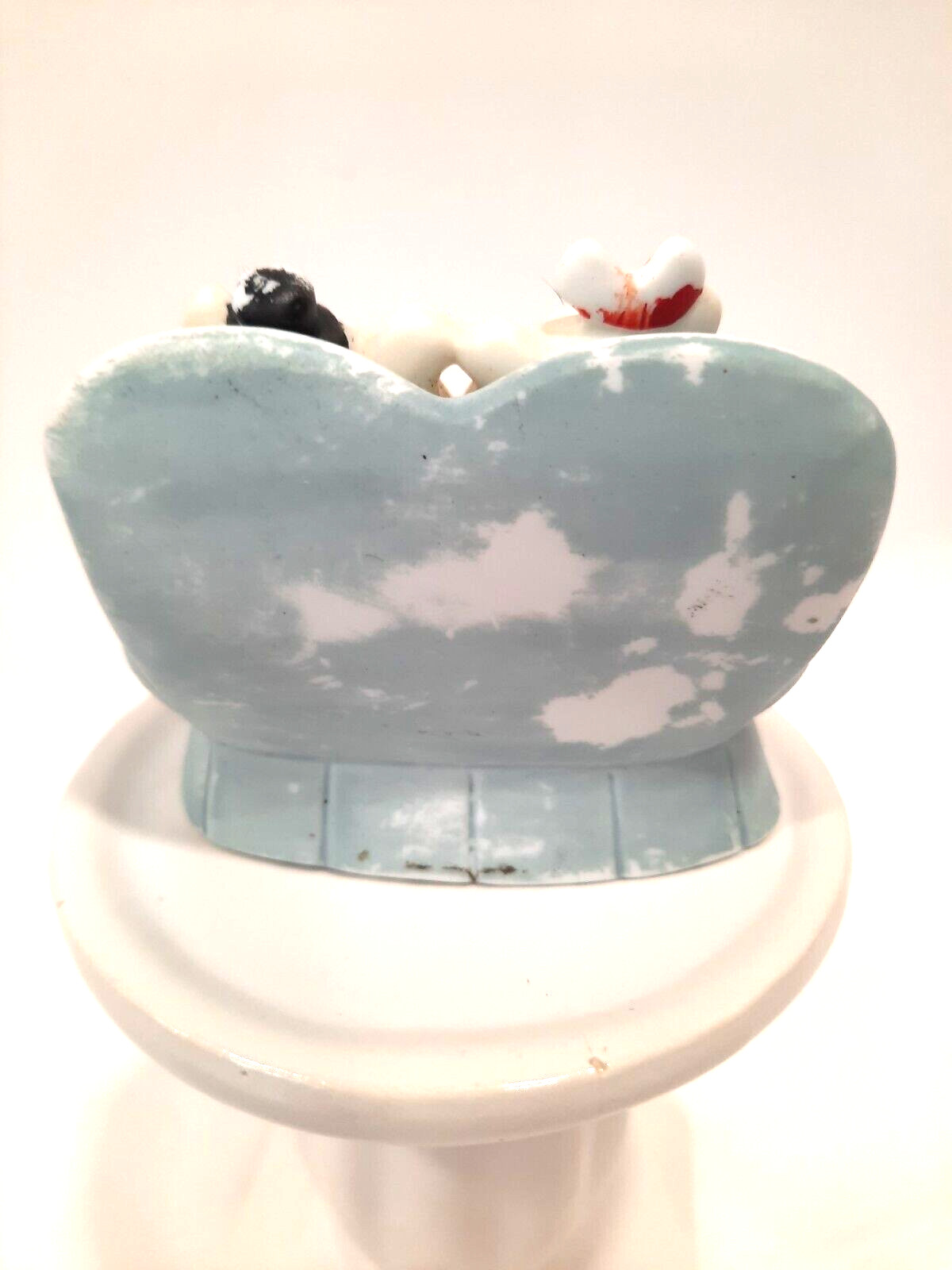 Bisque Porcelain Pigs On Couch Signed Lynn 1988 Taiwan backwards mark