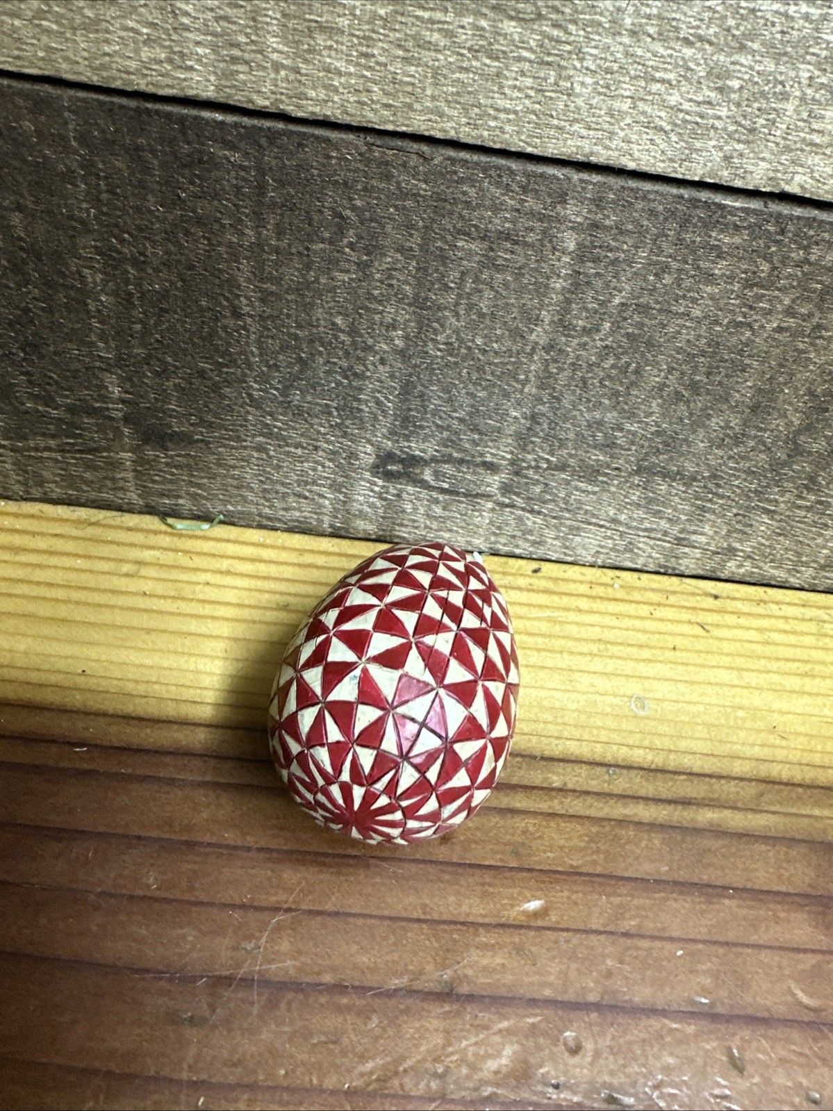 Jim Shore Heartwood Creek Red Square Checkered Egg 2.5”
