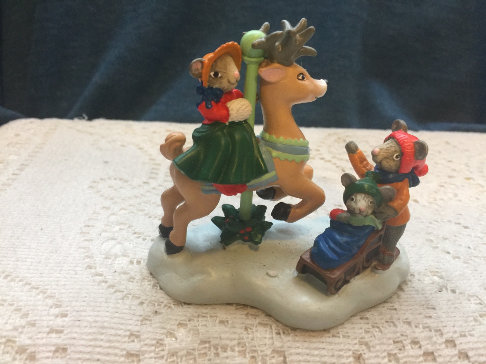 Mice Family Sledding Figurine by Kathy Jeffers Avon 1993 Christmas Holiday
