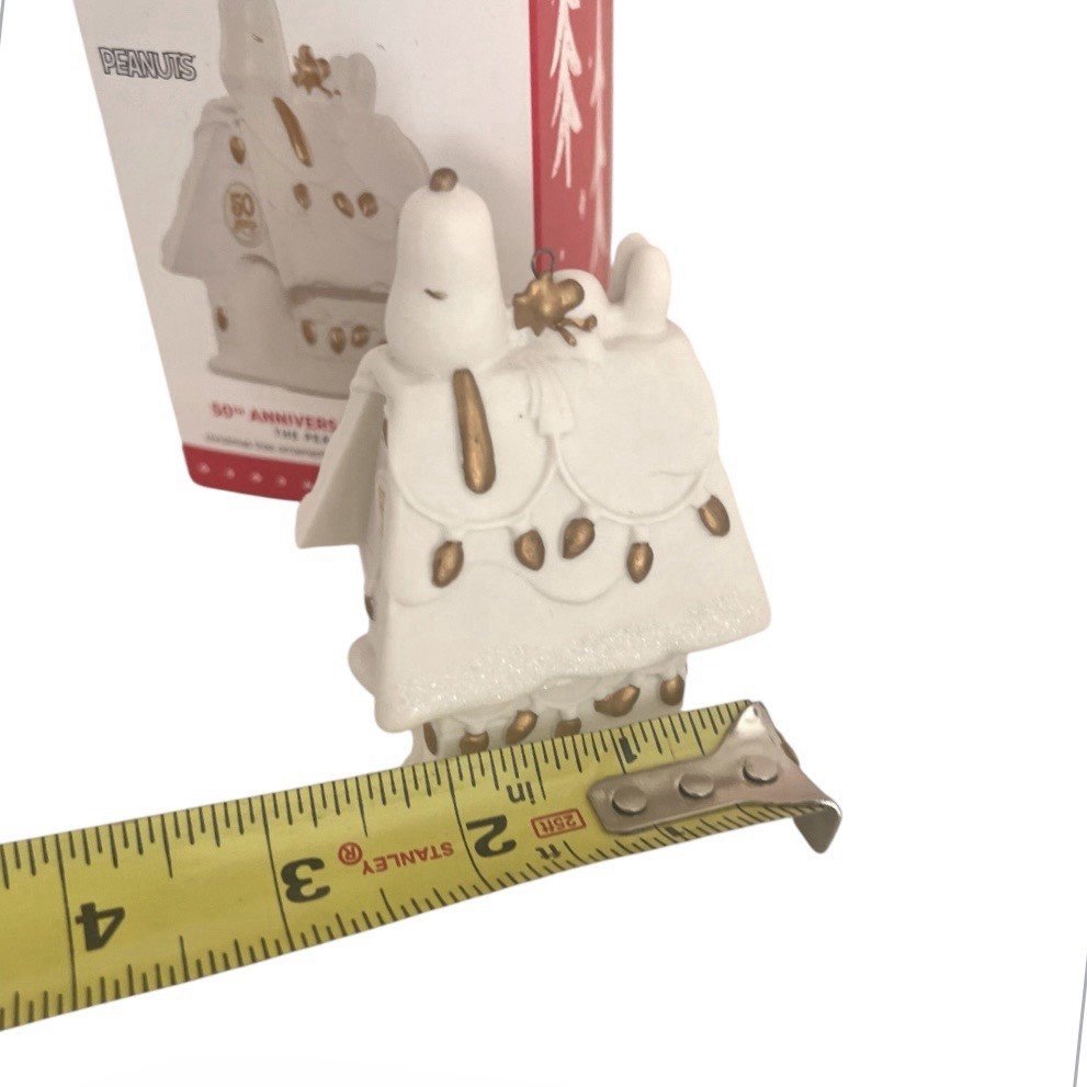 Hallmark Peanuts Gang Ornament 50th Anniversary Doghouse 2015 Snoopy Woodstock