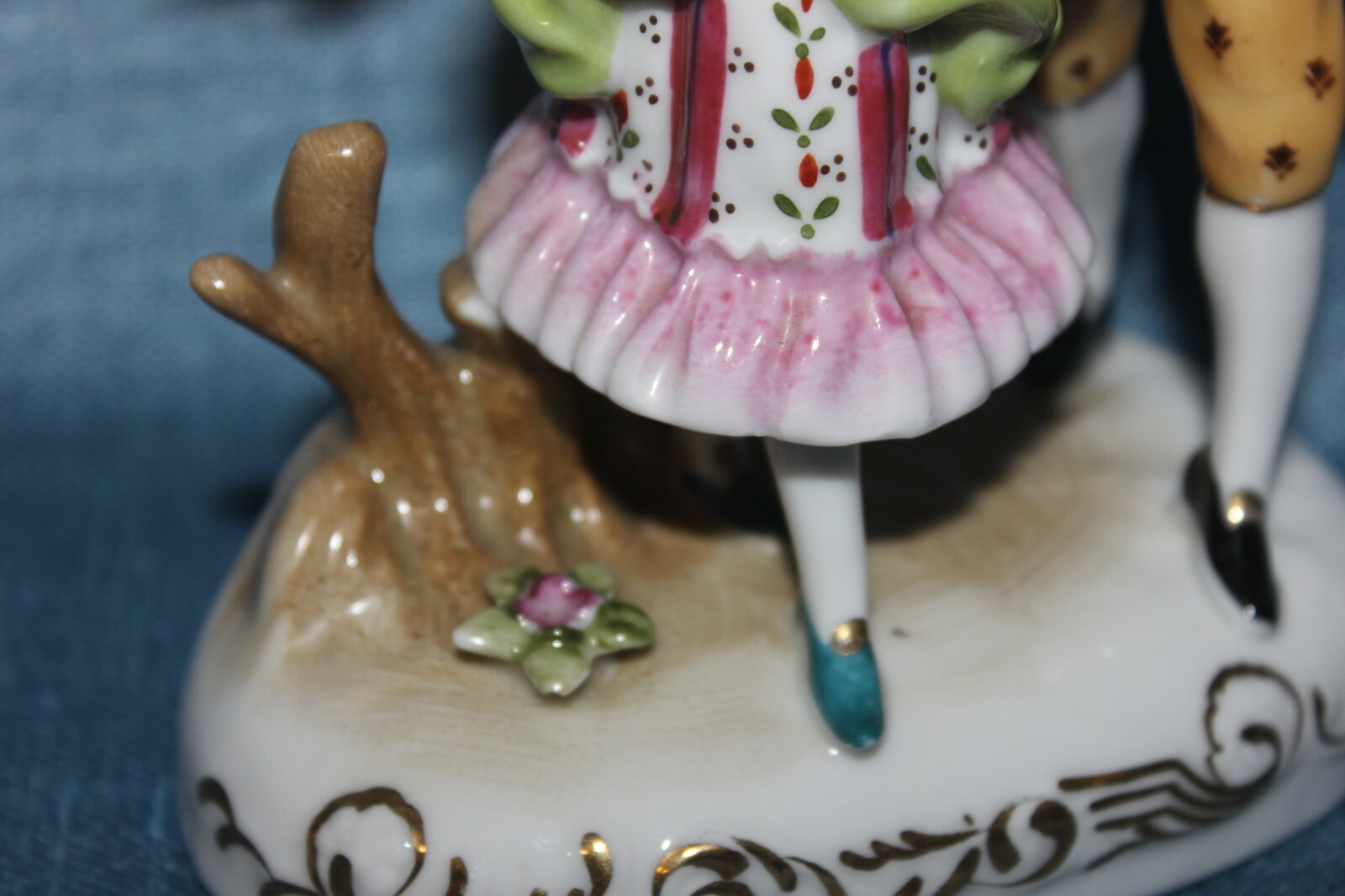 Wonderful Porcelain Figurines, 2 Couples, Mirror Image, Partial Mark