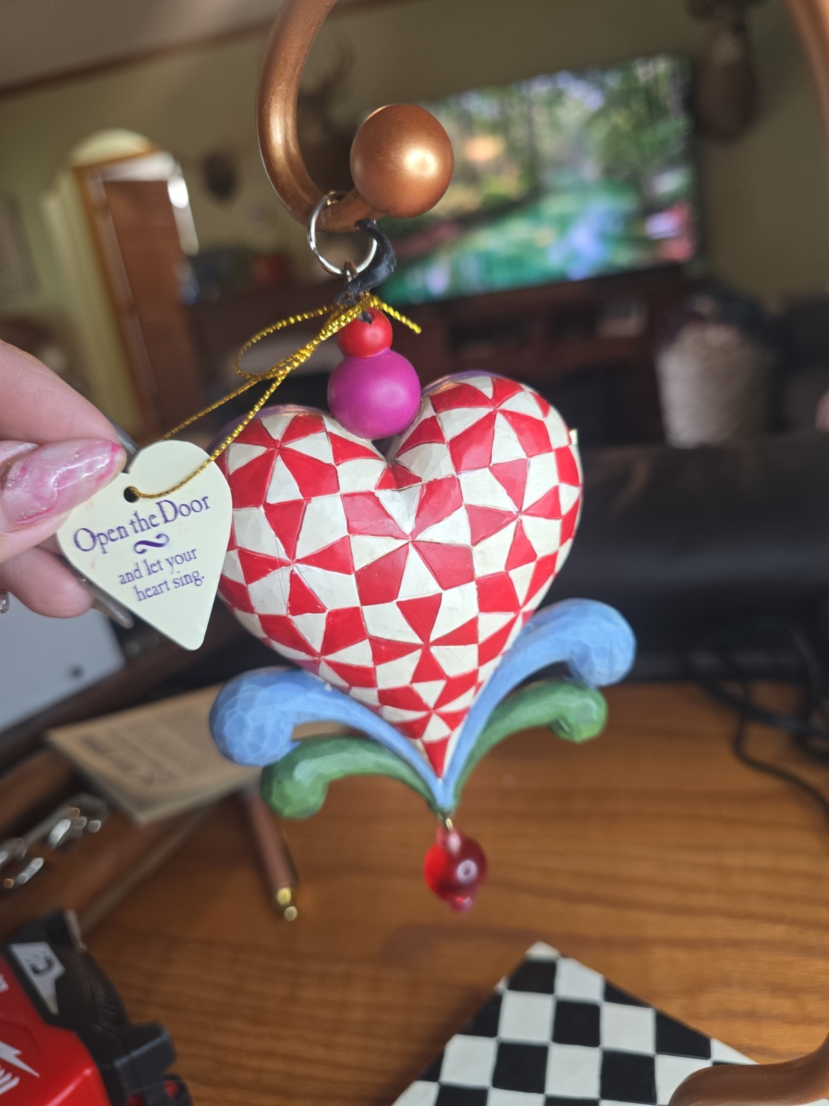 Jim Shore Heartwood Creek Multi-colored Tall Heart figurine