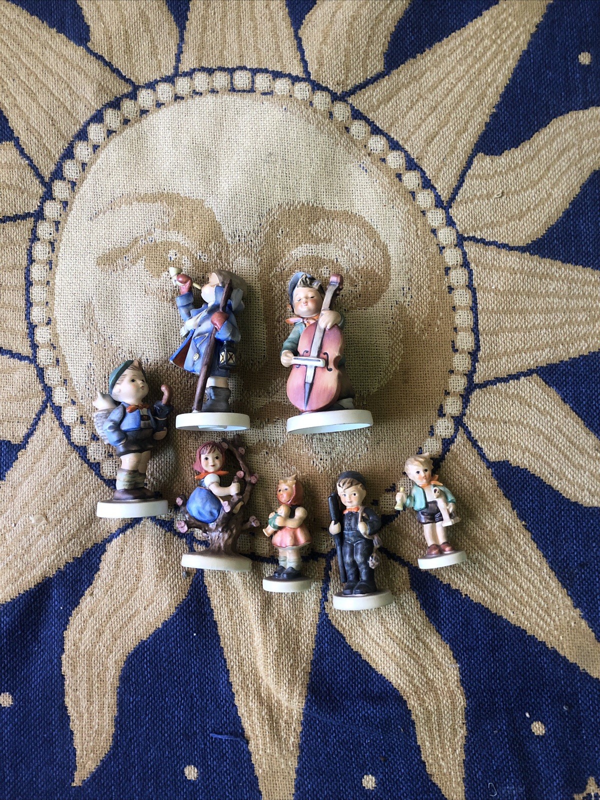 Hummel Goebel Masterpiece Collection “Soloist,” Lot Of 7 Some Flaws As Is