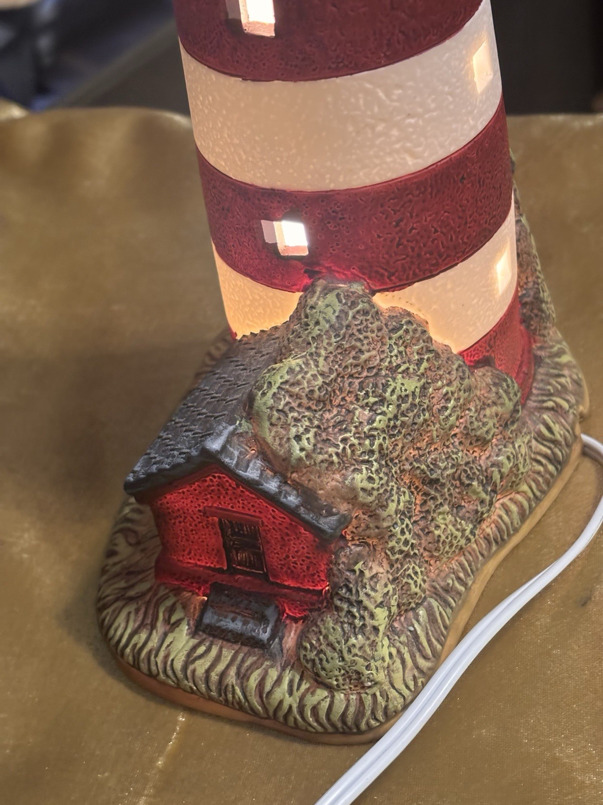 Vintage 1993 Geo. Z. Lefton 01192 Assateague Porcelain Lighthouse 6 1/2″ Coastal