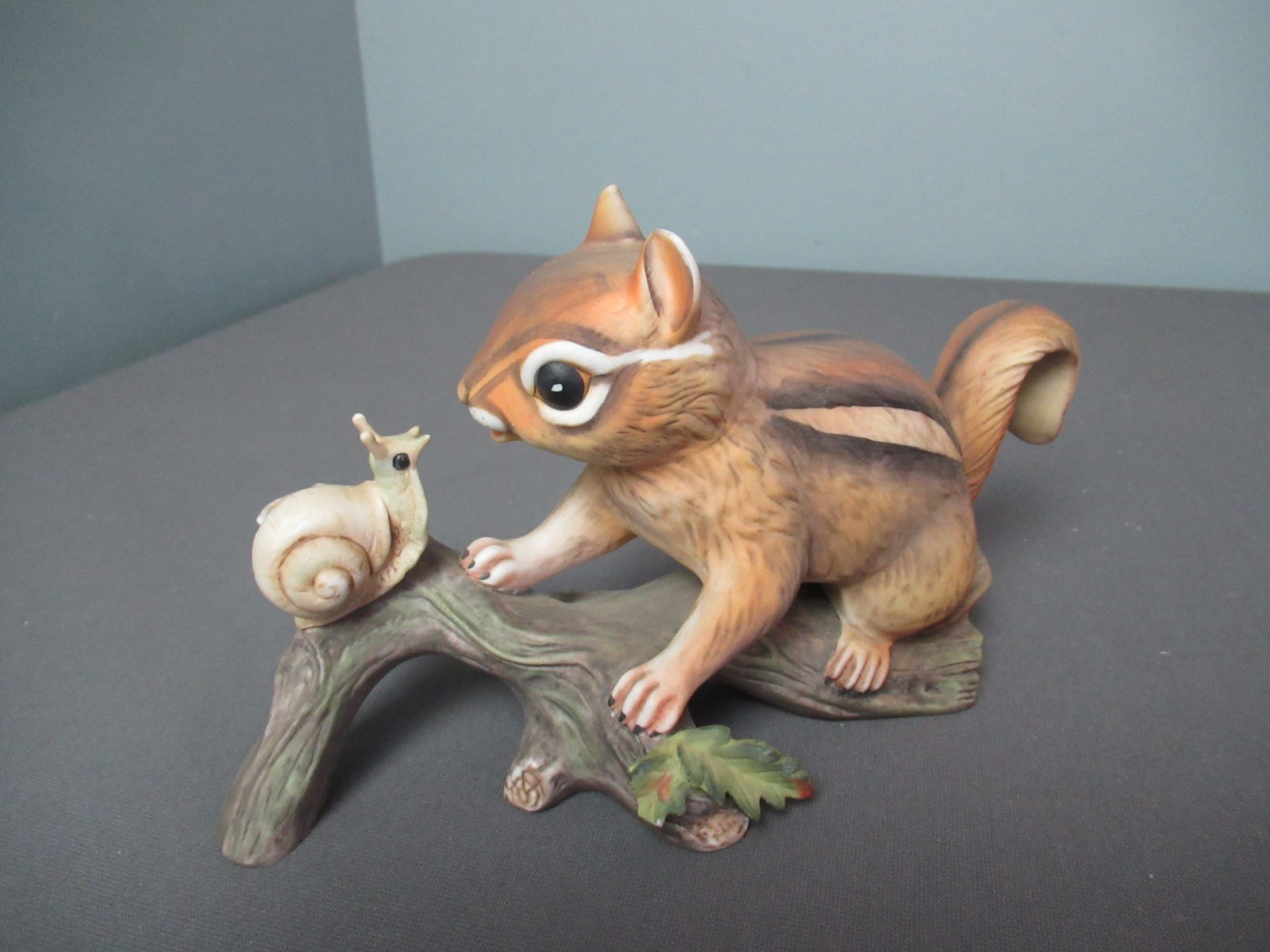 Vintage HOMCO Masterpiece Collection 1980 Chipmunk w/Snail Figurine Bisque k5 sb