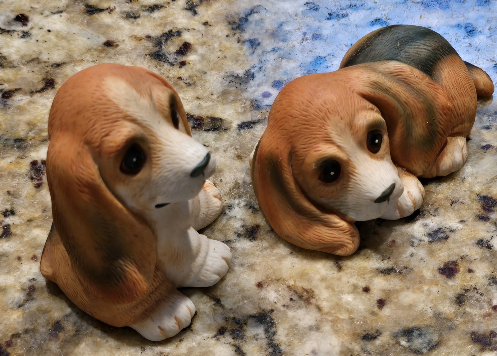 3″ Dogs Home Interiors Homco 1407 Bassett Hound Puppy Dog Figurines Set of 3
