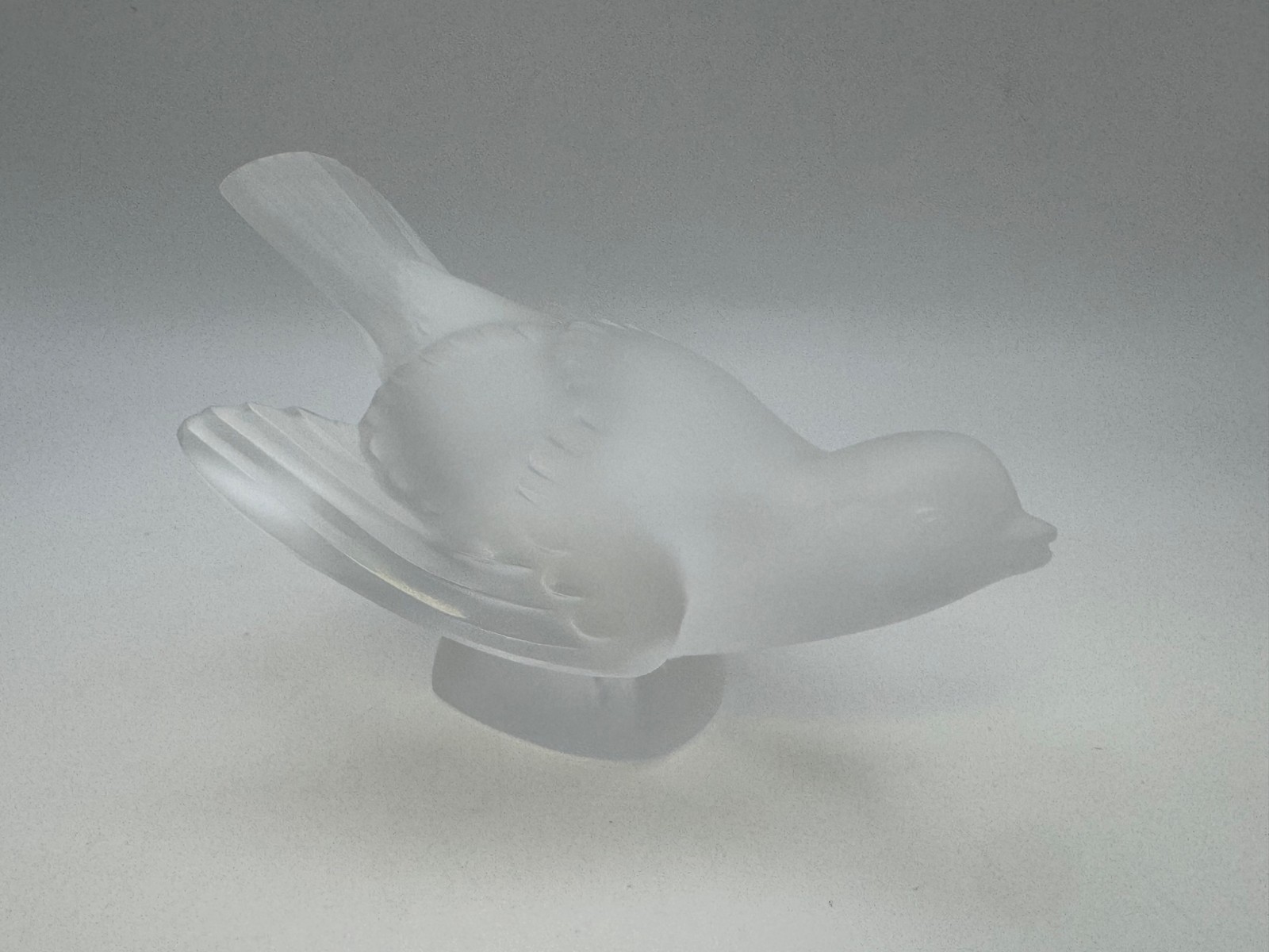 Lalique Frosted Crystal Sparrow With Wings Out Figurine