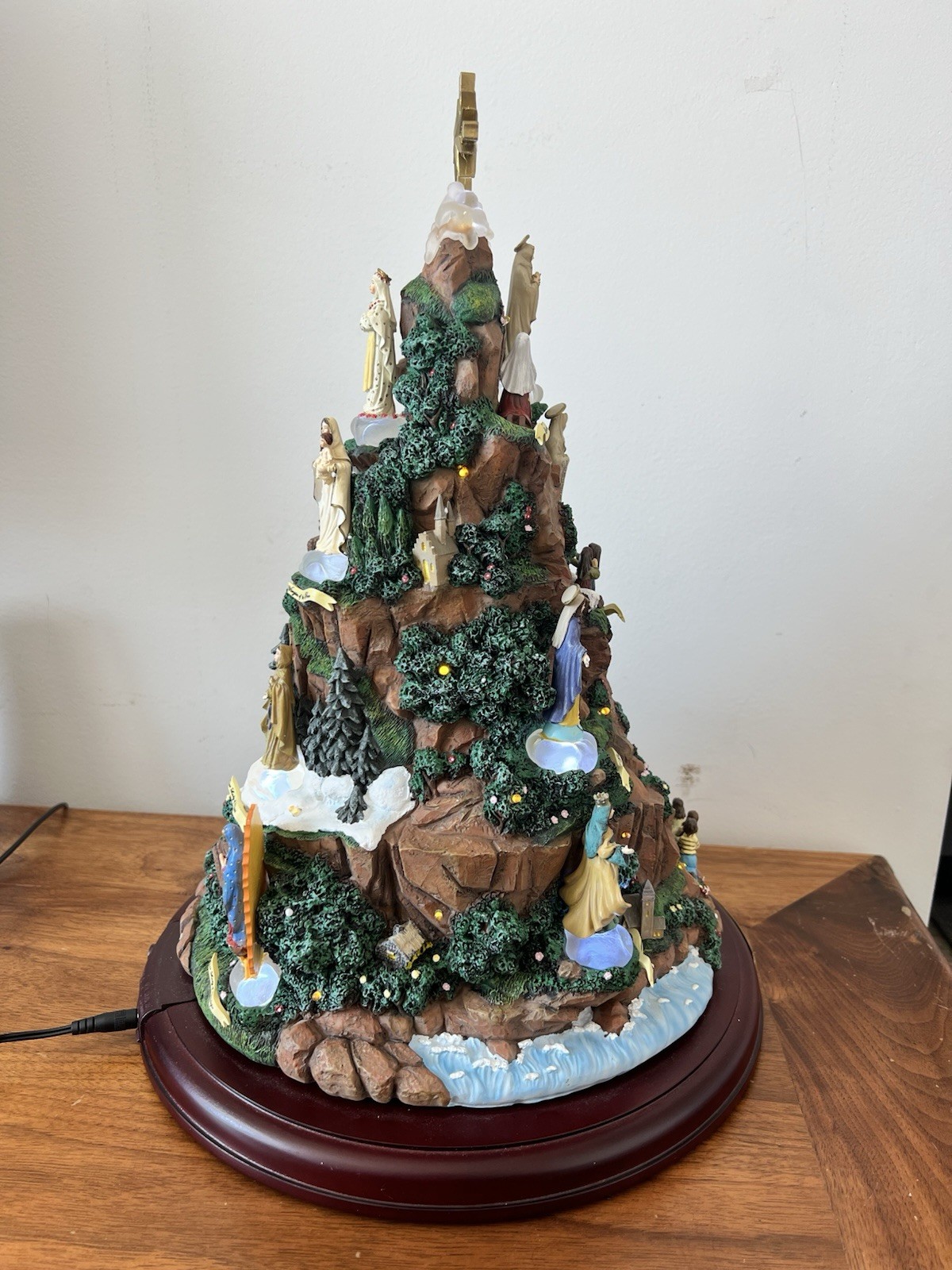 Thomas Kinkade Visions of the Blessed Virgin Mary Illuminated Sculpture Mountain