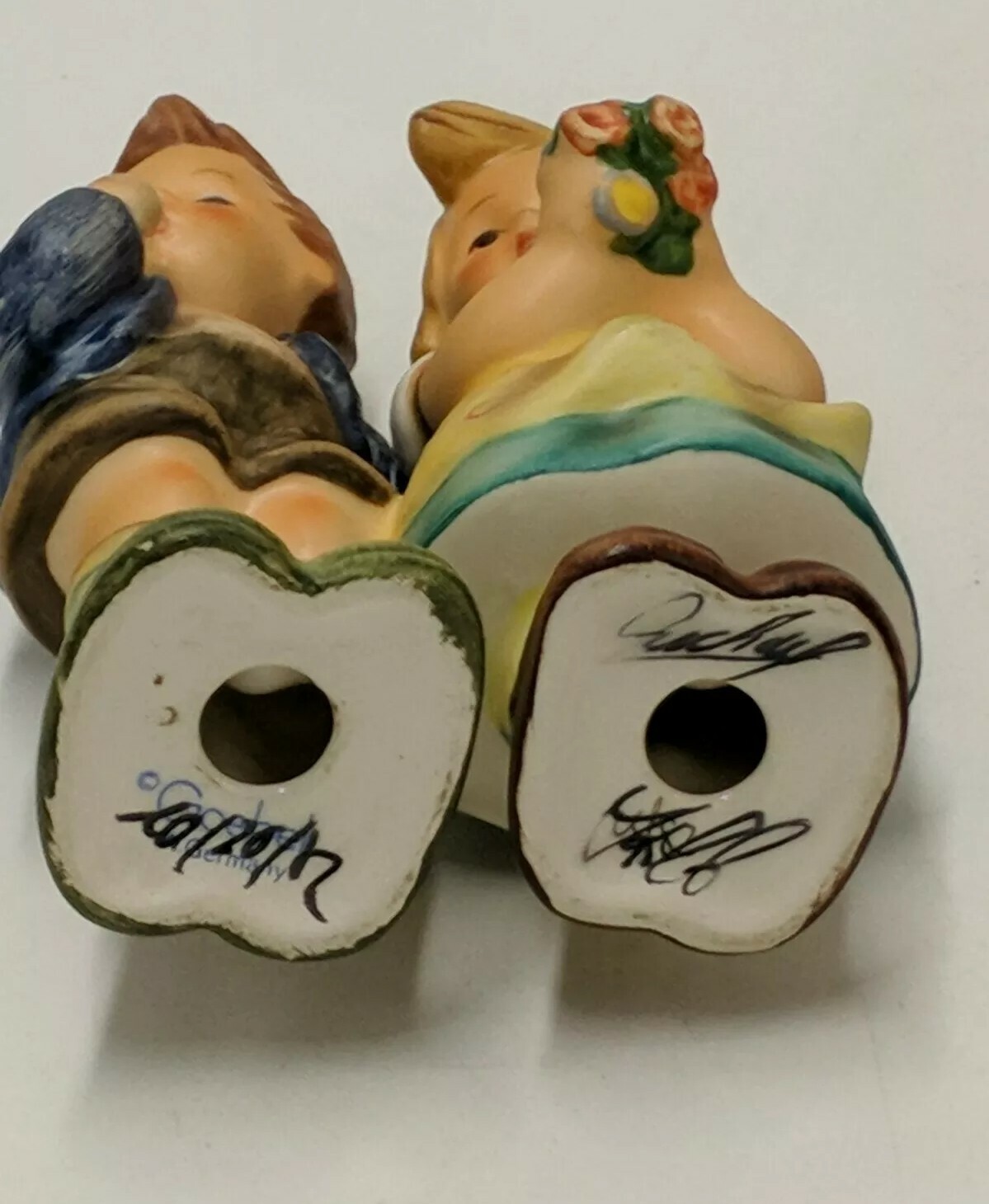 Signed! Hummel, We Congratulate, #214E, TMK6, 3 3/4″, Excellent Shape Must See