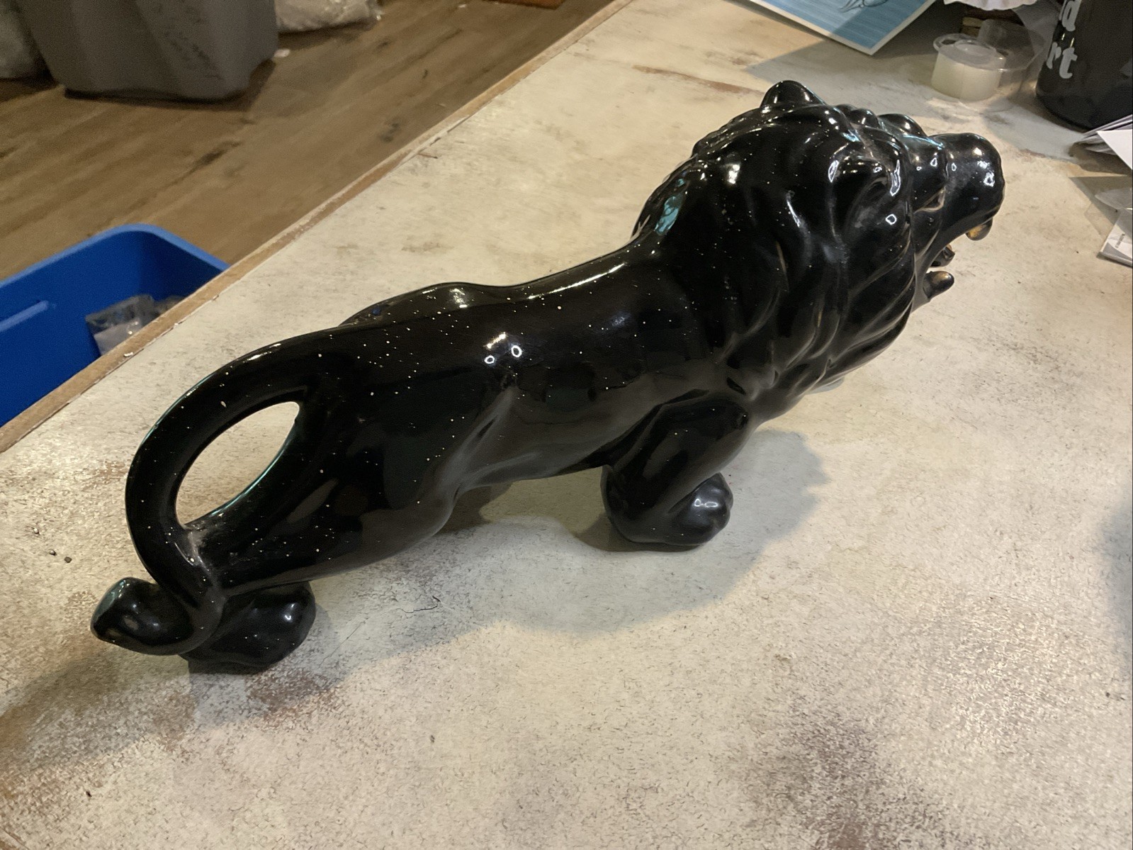 VINTAGE MID-CENTURY MODERN (MCM) BLACK & GOLD 12″ LION-JAPAN REDWARE CERAMIC