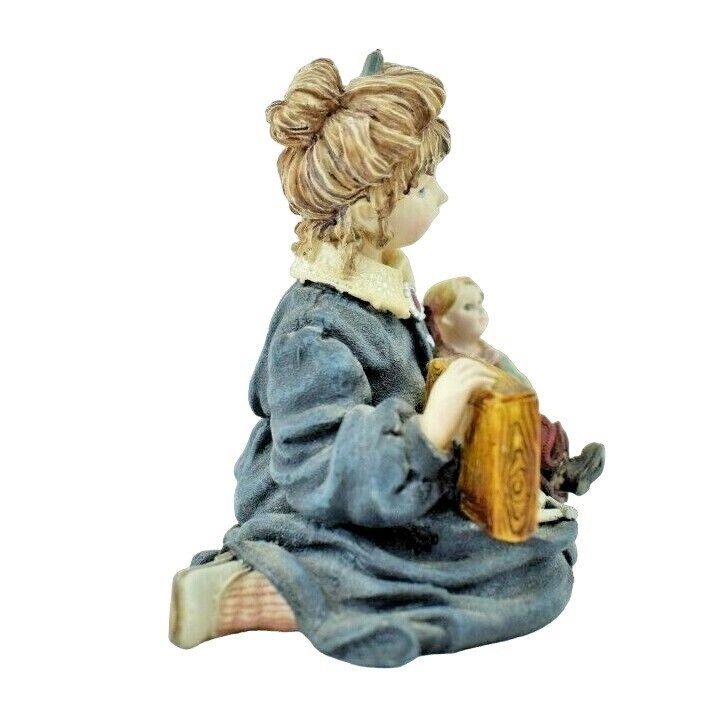 Yesterdays Child Reading is Fun Michelle with Daisy Decorative Figure Boyds