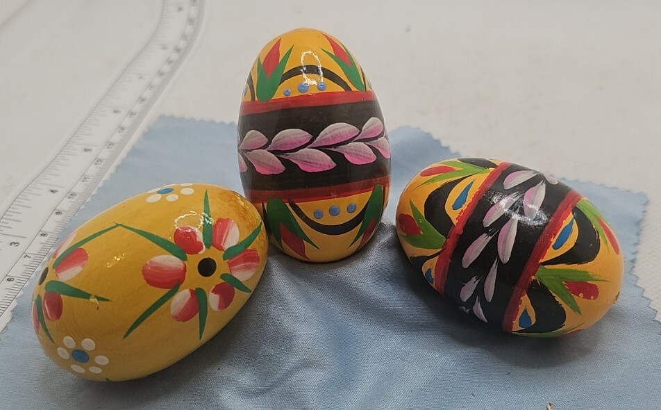 VTG Hand Painted Wood Easter Egg Ukrain Polish yellow multi colored lot of 3