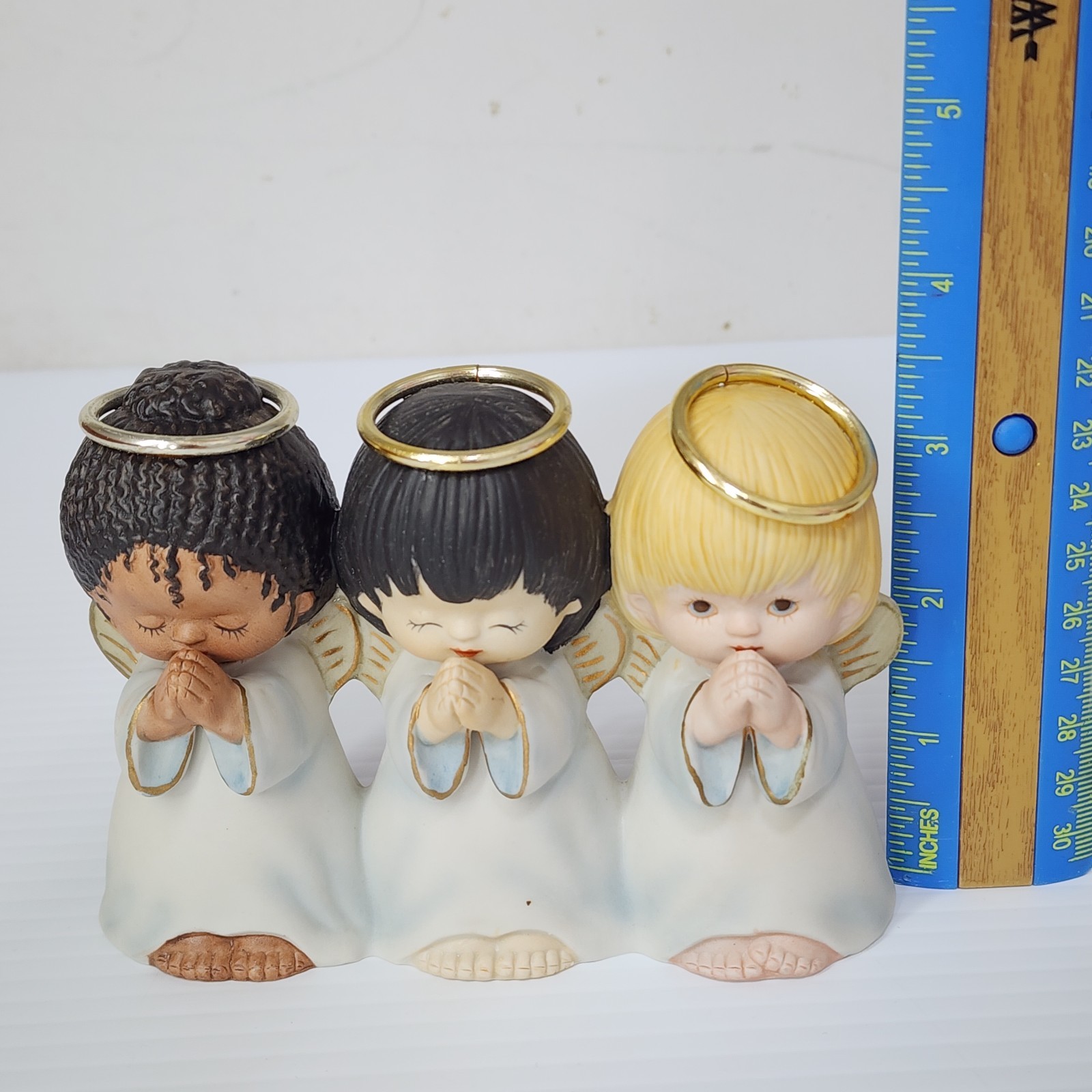 80s VTG Hallmark Multiracial 4″ Angels Praying God’s Children Ceramic Figurine