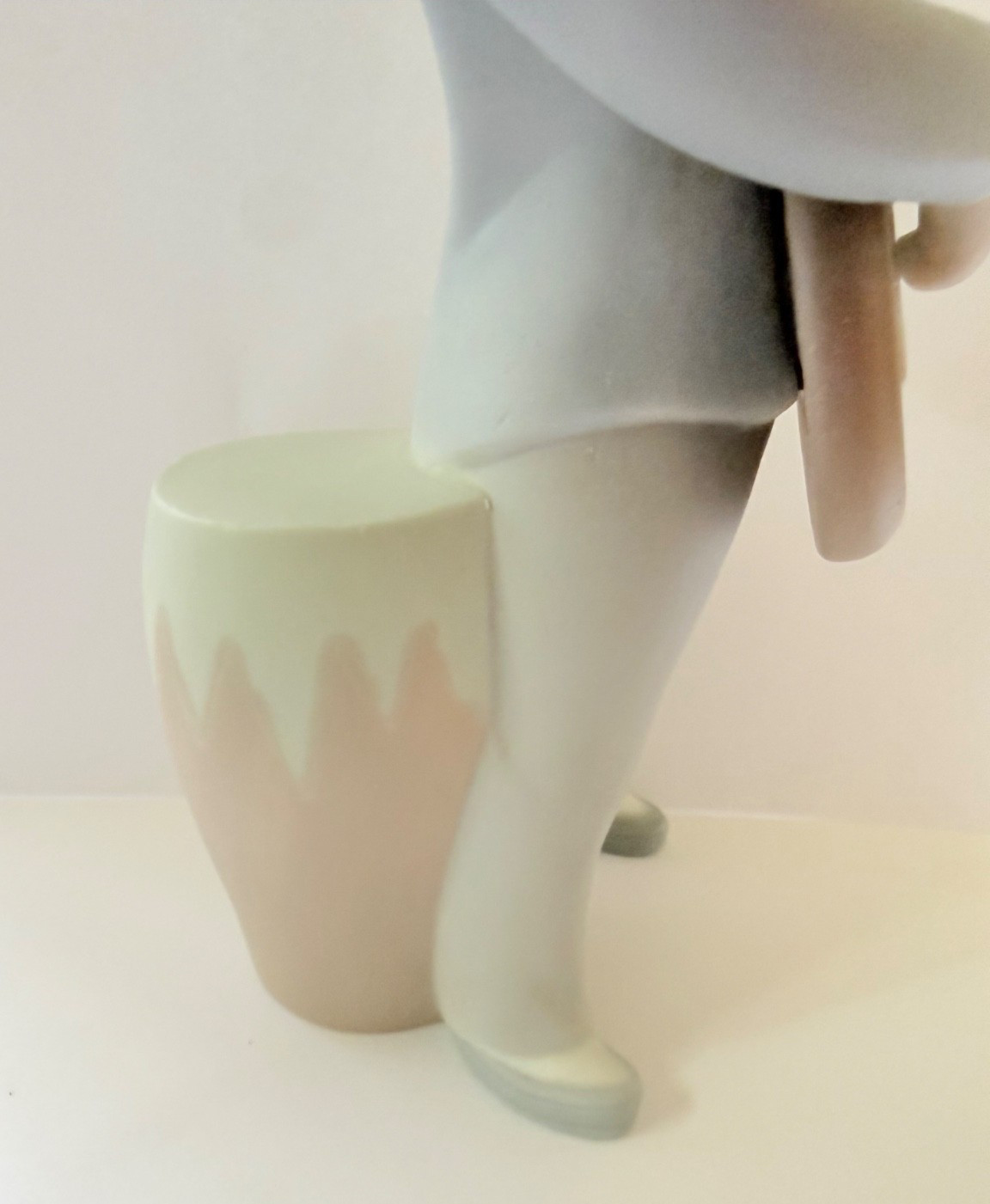 Lladro Boy Guitar 4614 Matte Porcelain Soft Pastels Musical Figure VTG Issues