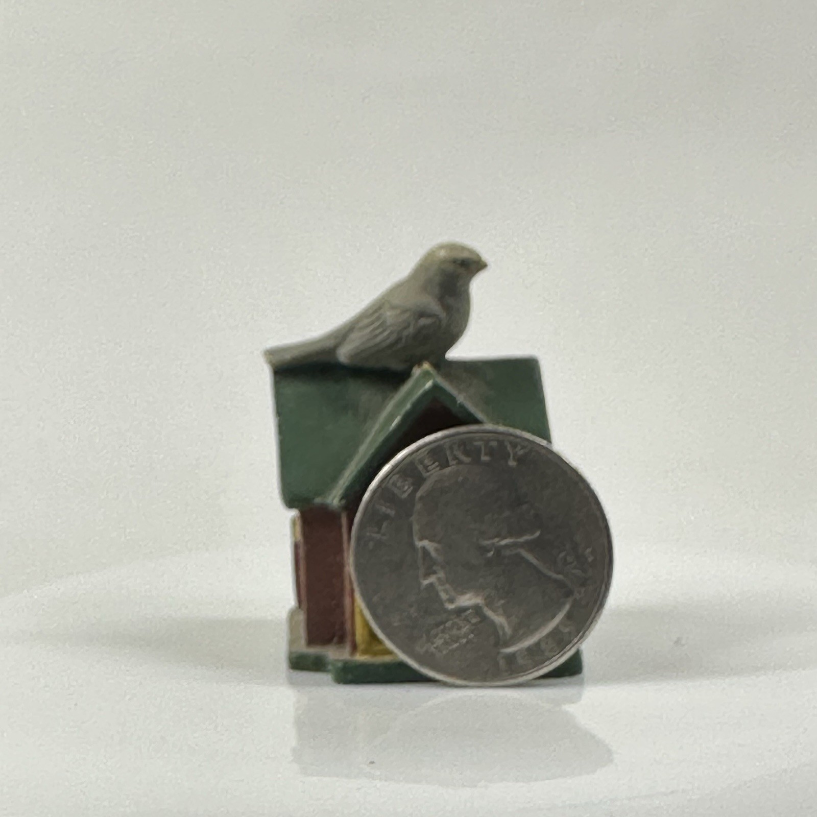 Lenox Garden Thimble Birdhouses Mini Bird on house miniature