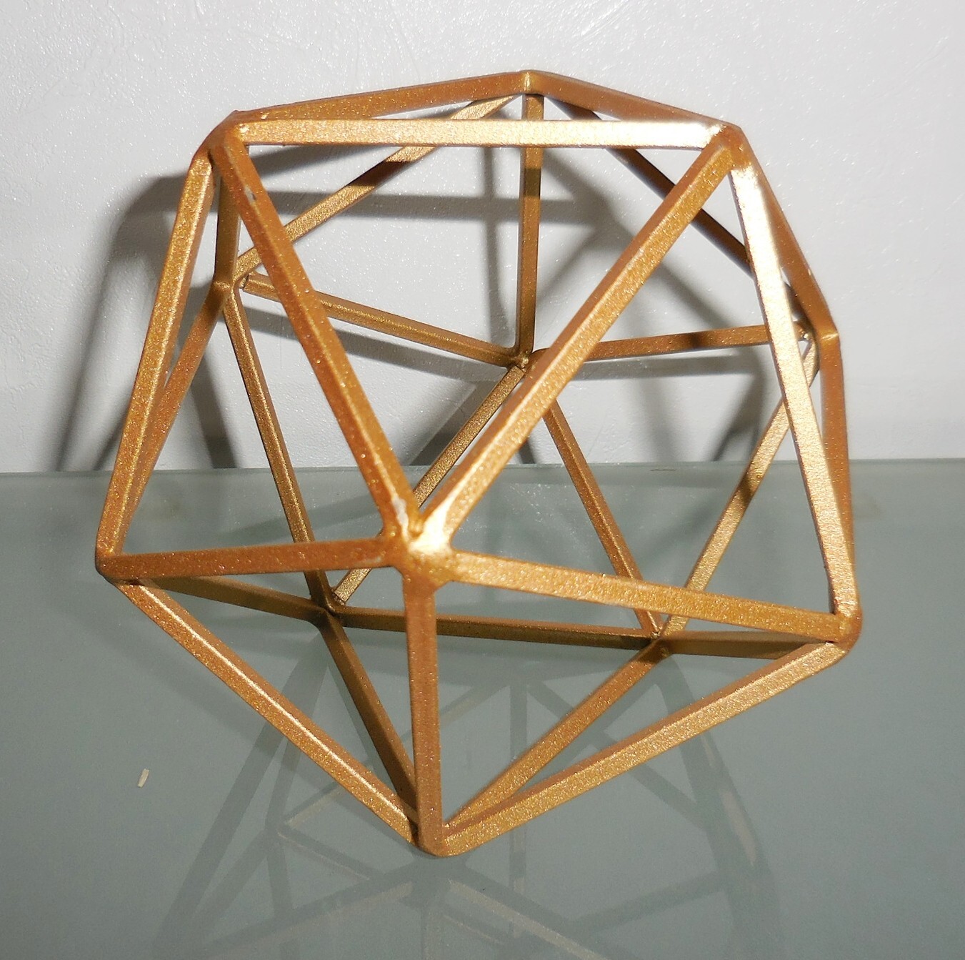 VINTAGE ART METAL GOLD PLATED FIGURINE BEAUTIFUL GEOMETRIC DESIGN