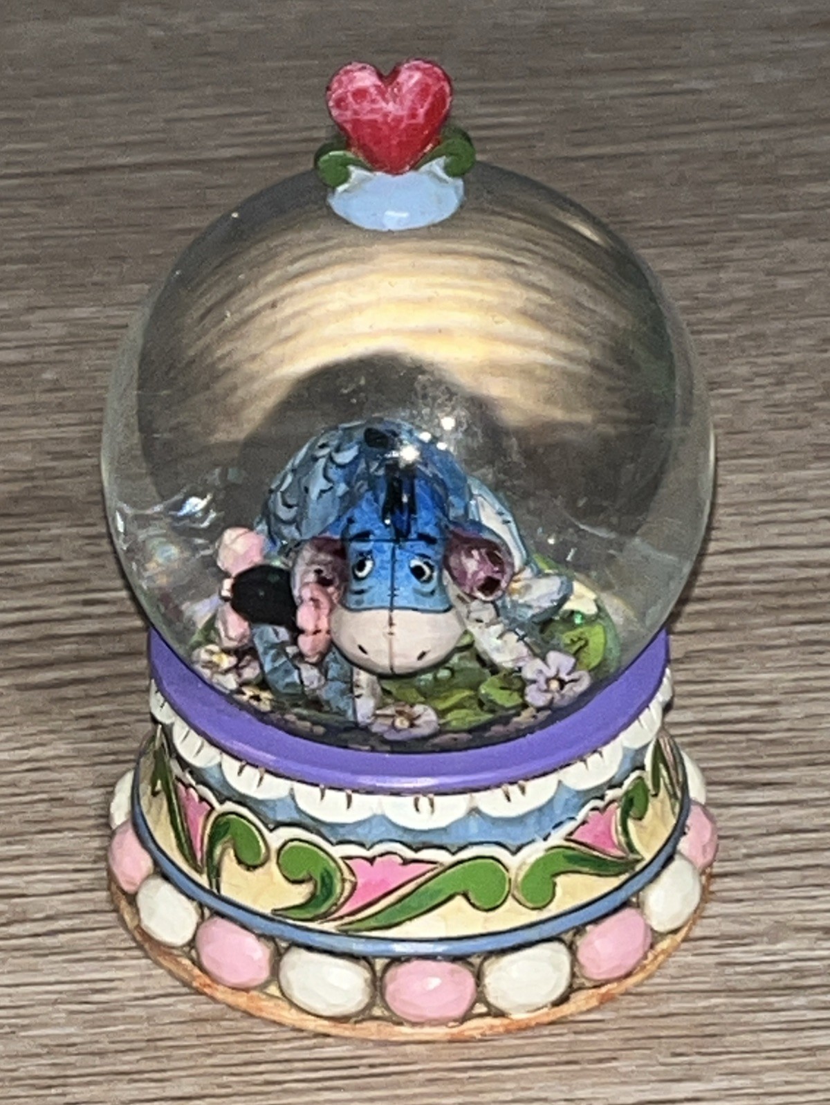 Disney Showcase Collection Eeyore Gloom to Bloom Glitter Snowglobe 4015351