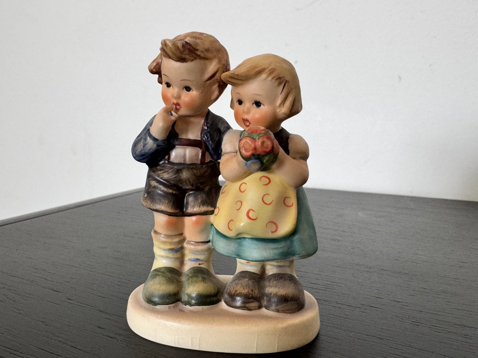Vintage 1950s HUMMEL #220 “We Congratulate” Figurine Goebel W Germany TMK4