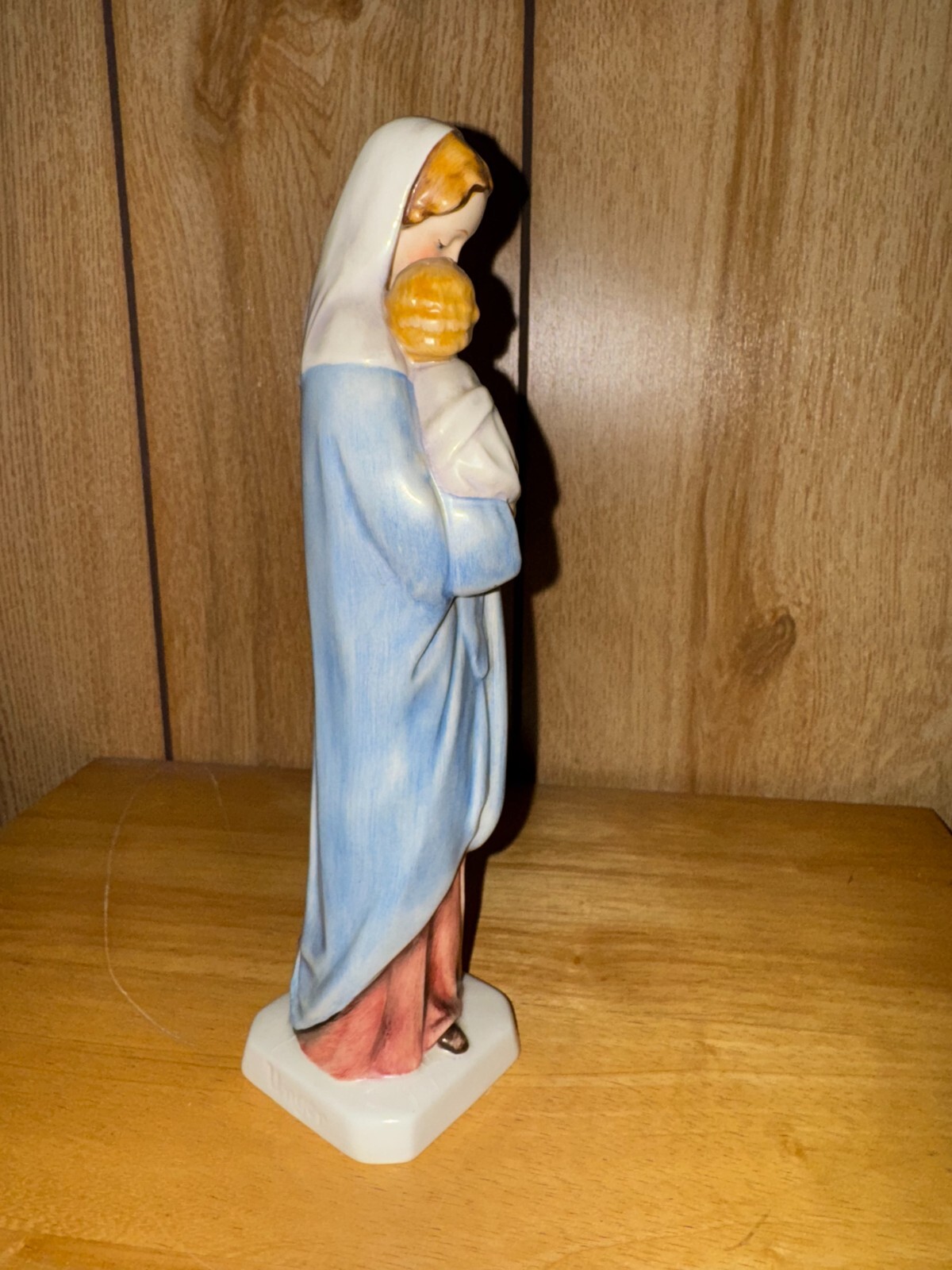 Goebel West Germany Madonna and Child Figure 40745-24 8″ Tall
