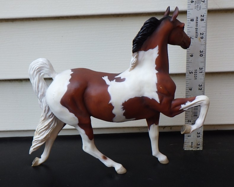 North Light @ Wade England Brown & White Resin Figurine 2006