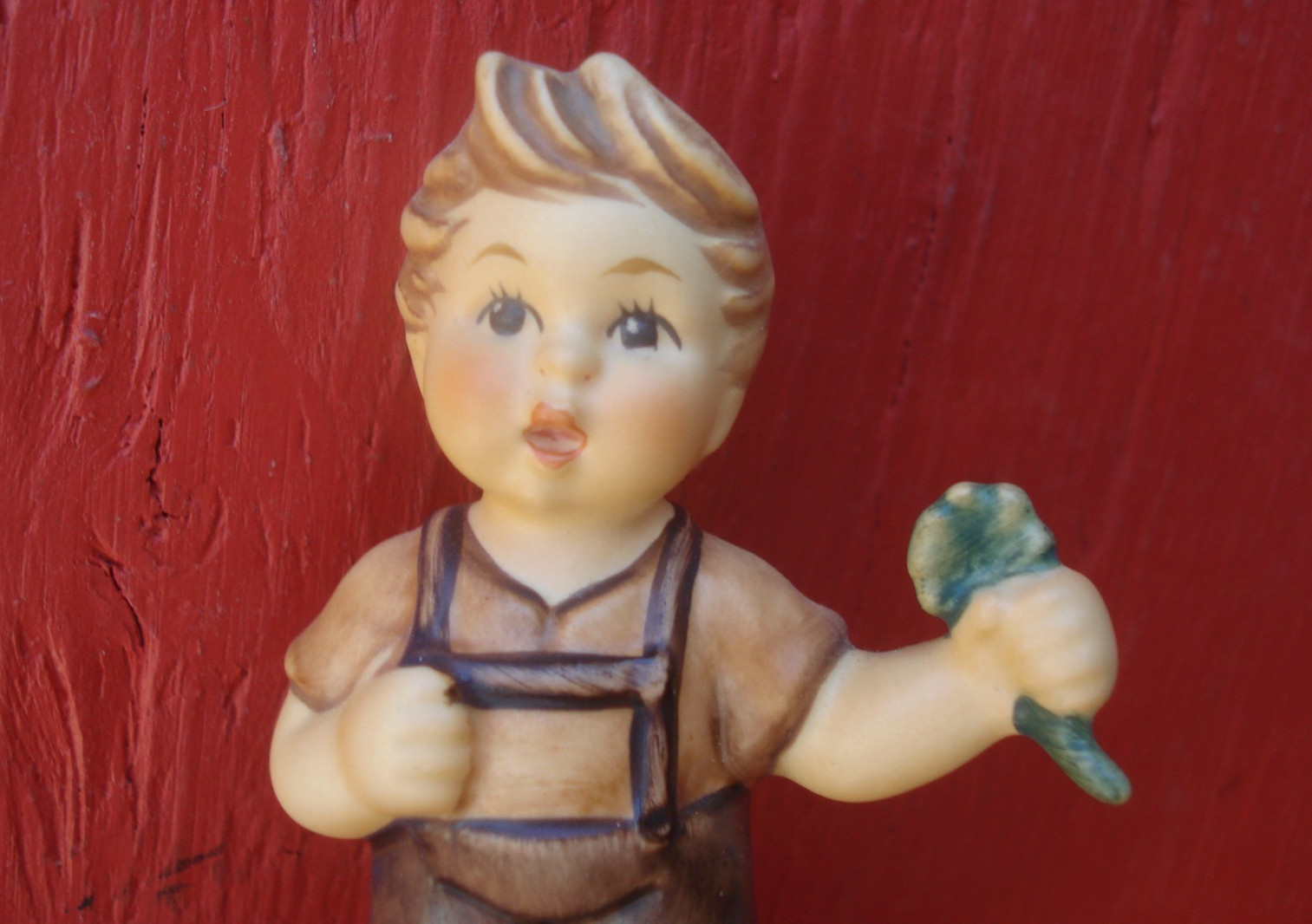 MJ HUMMEL/Goebel vintage “Boy with 4-leaf Clover” & ORIGINAL box Good condition!