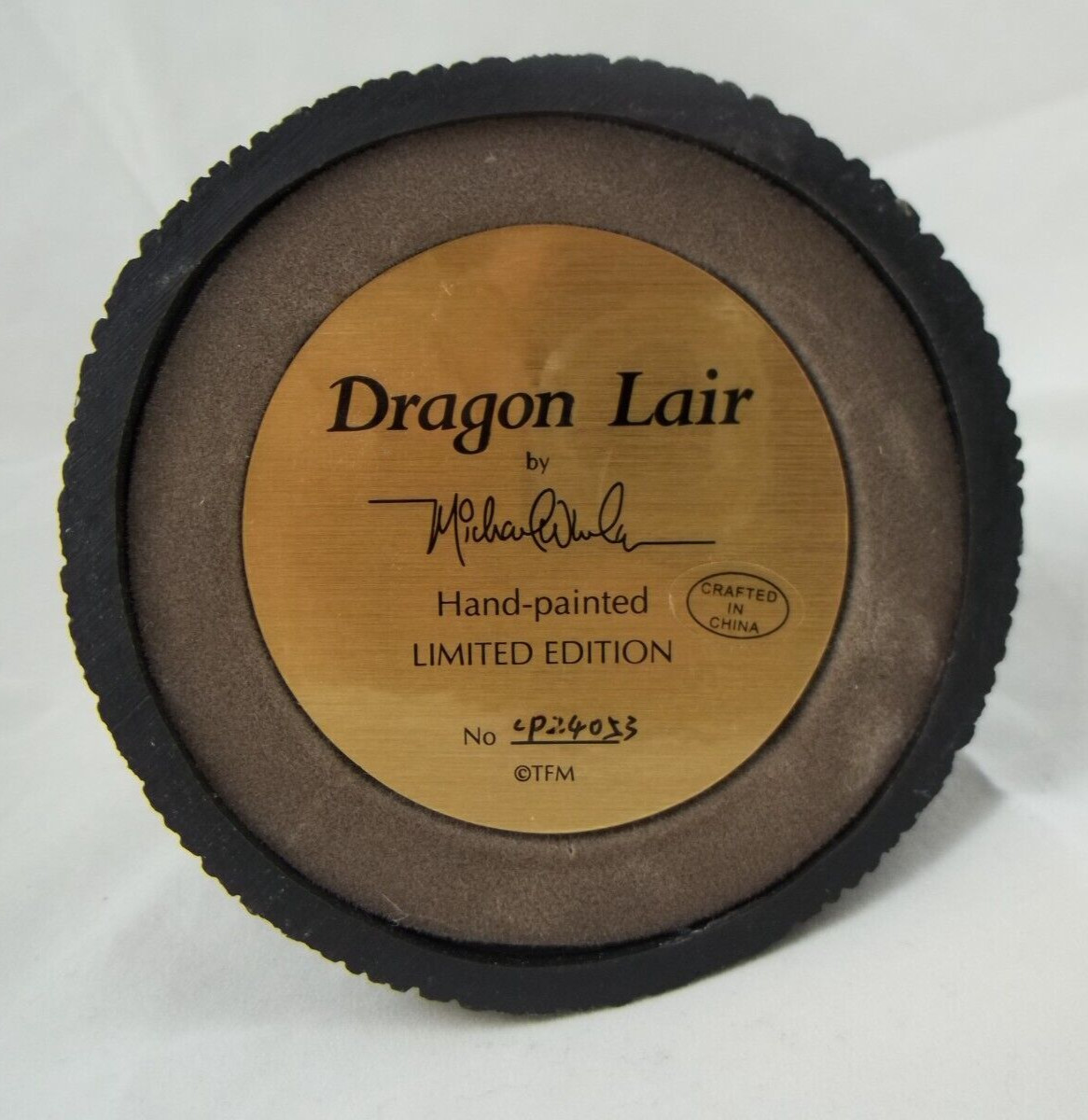 DRAGON LAIR 5.5″ Michael Whelan Franklin Mint Dragon with Dome Limited Edition