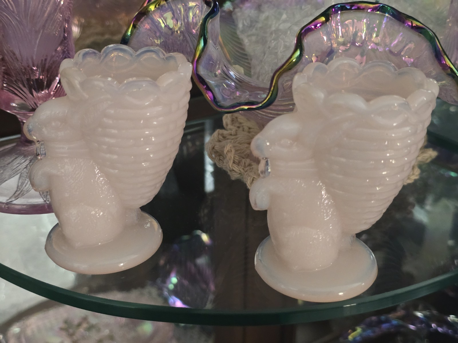 FENTON Rare Opalscent Pink Bunny with Egg In Excellent Condition No Box