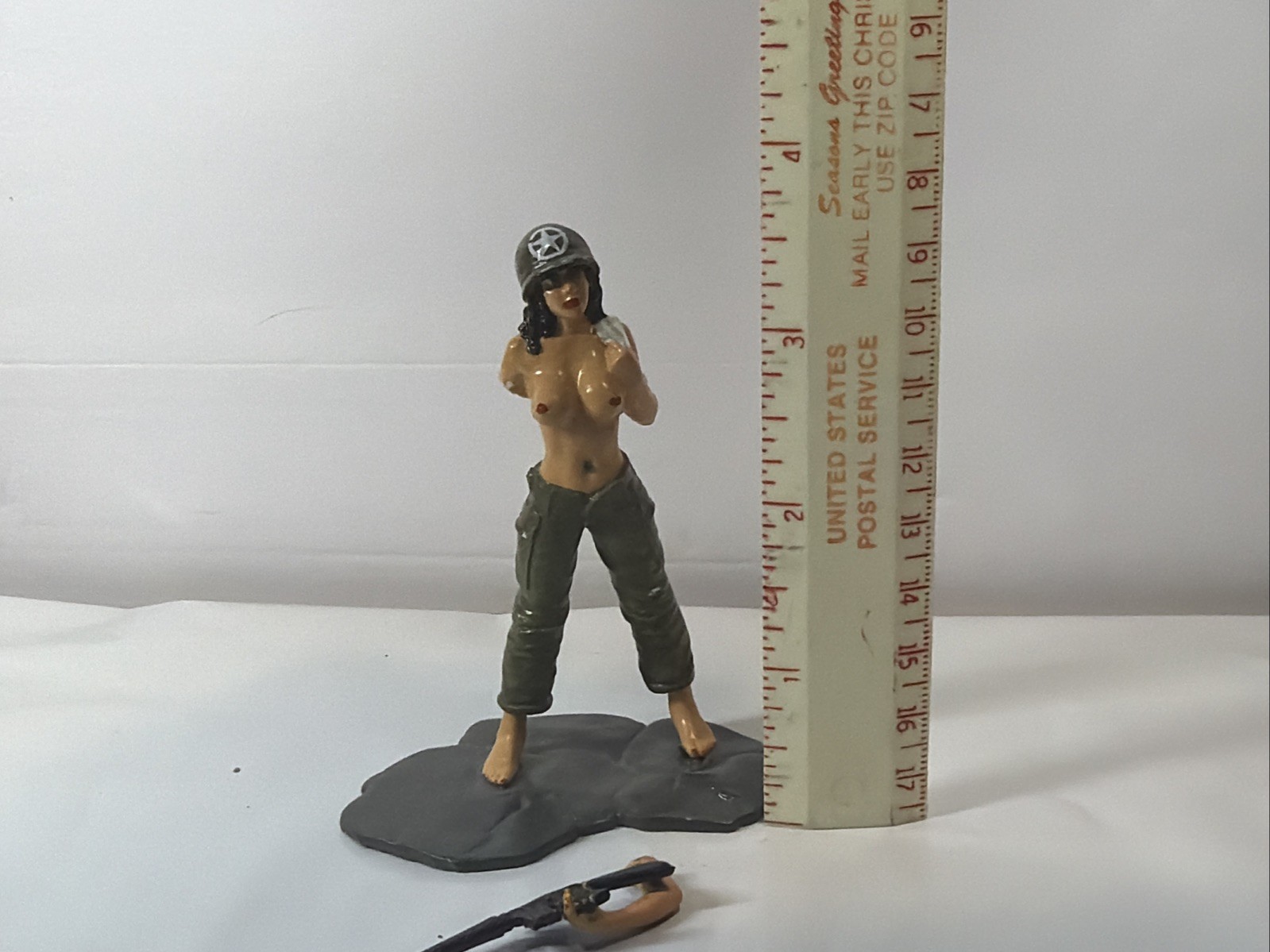 Phoenix Model Developments Adult BX 29 Soldier Machine Gun Girl 1986 Painted