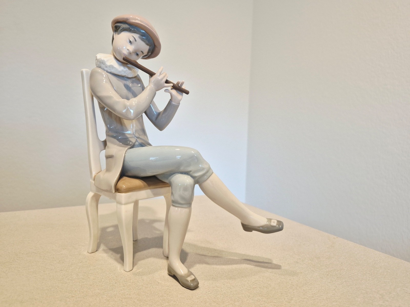 Vintage Lladro #4877 Boy with Flute Glossy Figurine Mint Condition