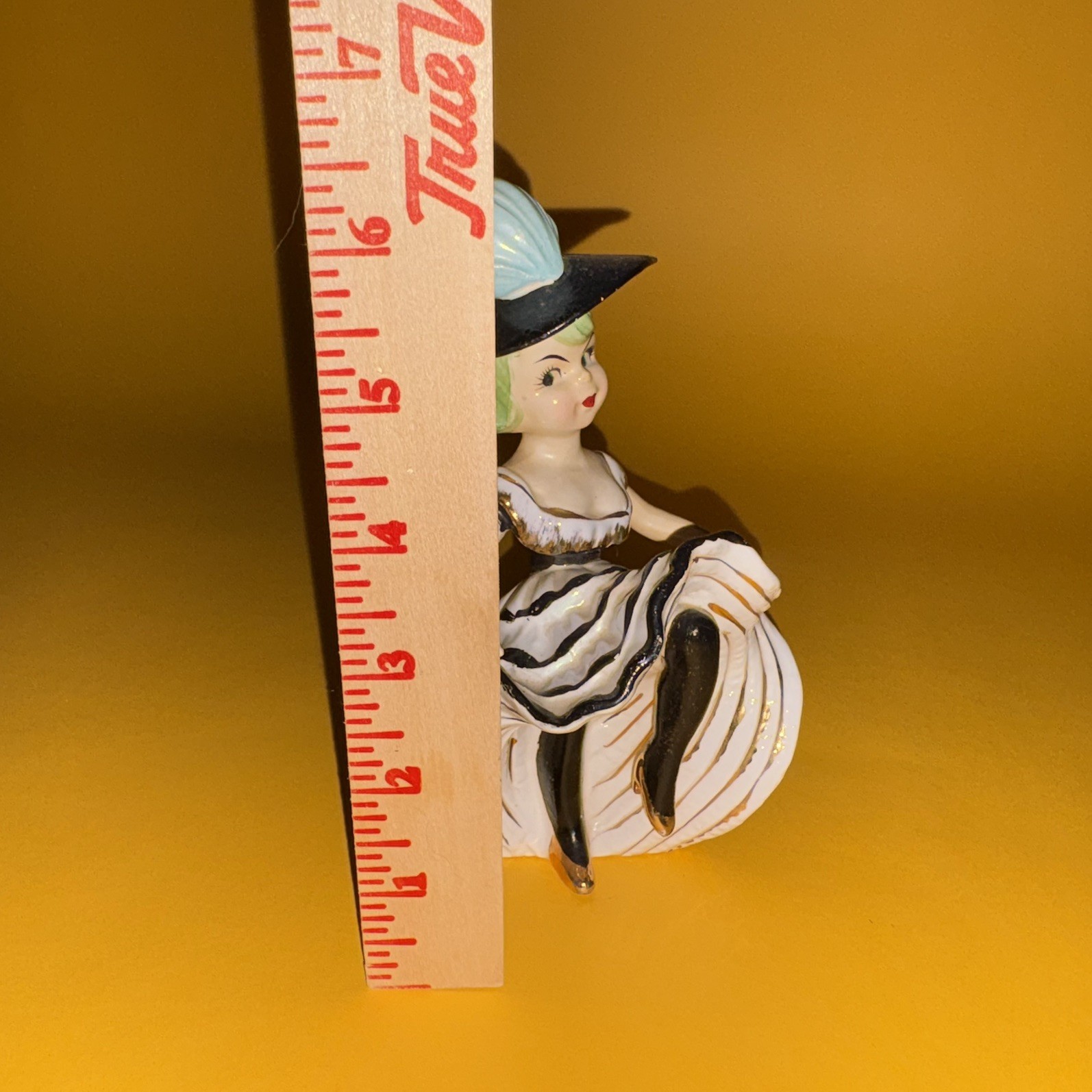CUTE! Can Can Dancer French Girl Woman Figurine Moulin Rouge TMJ Napco Lefton