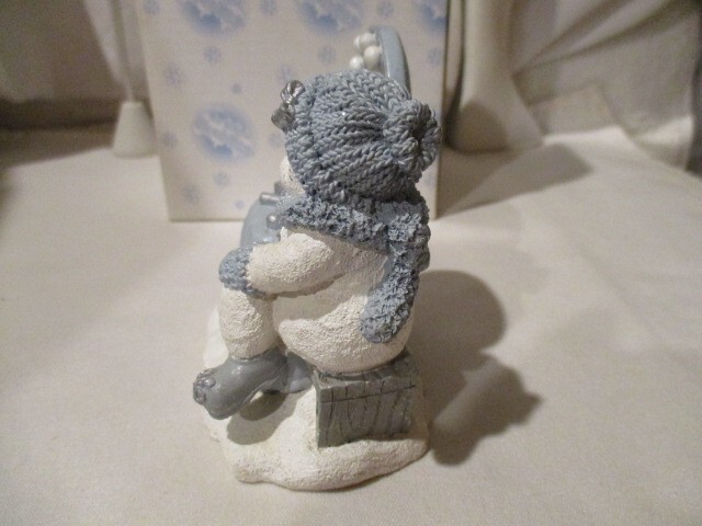 ENCORE Group Snow Buddies Figurine “Aunt Crystal Vanity Makeup” 2001 3″ T x 4″ W