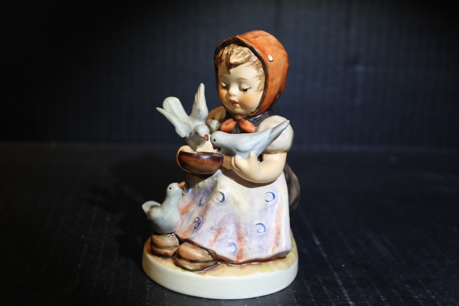Goebel Hummel “Cinderella” Figurine #337 Tmk 6 is 4.75″ tall, nice
