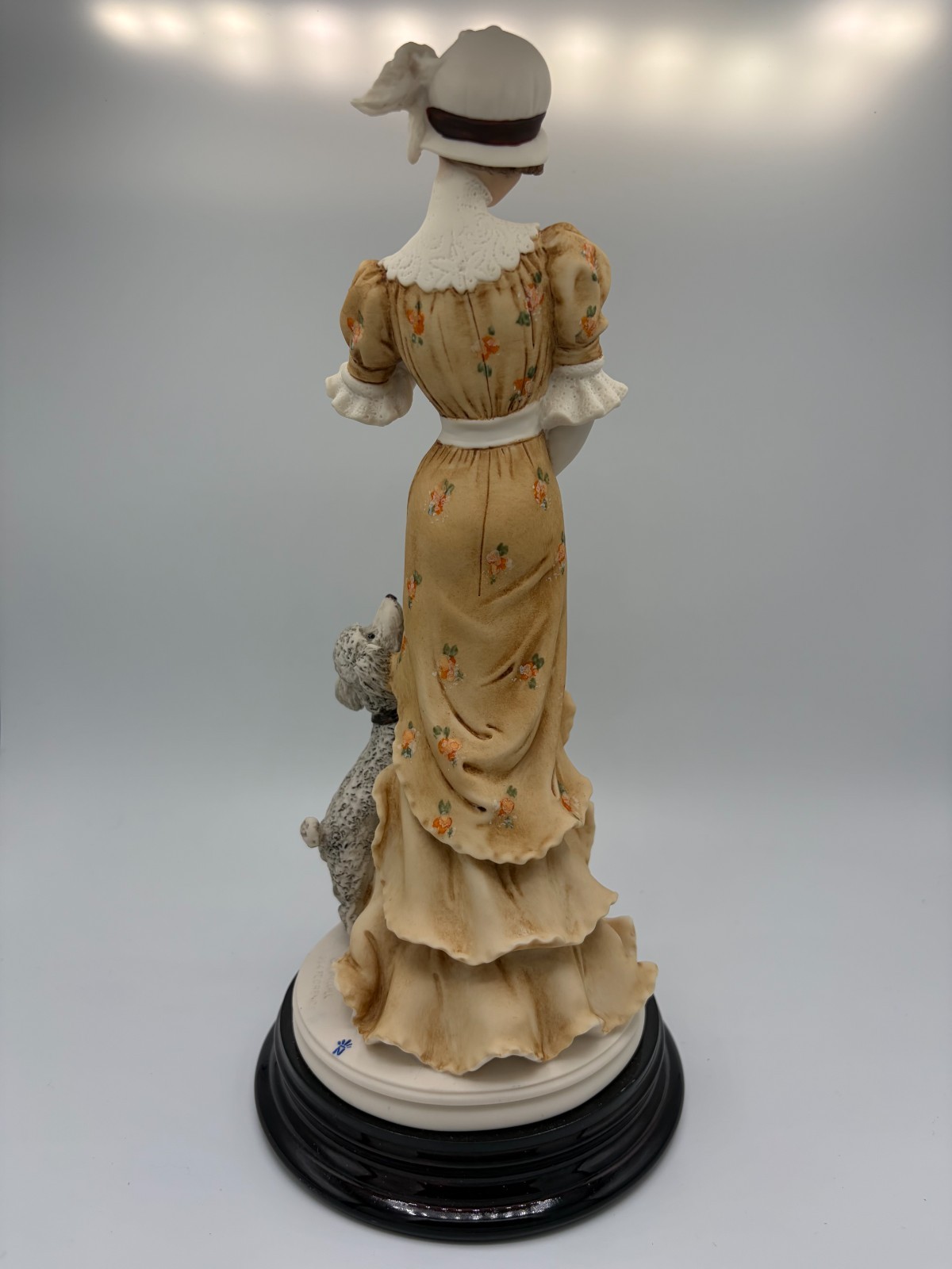 Giuseppe Armani Florence Figurine Dear Friends 0532C Lady with Dog Poodle 1994