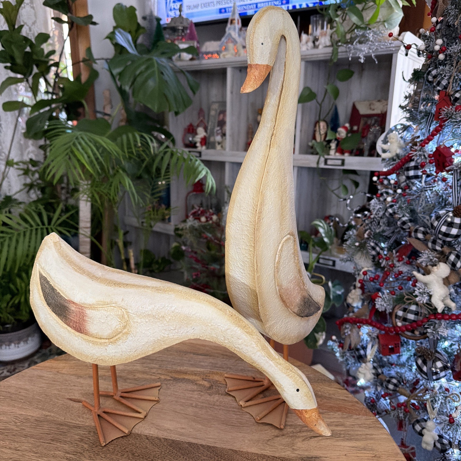 Hand Carved Metal Leg Geese Ducks Decorative Decoys Statue Figurines 18.75” Tall