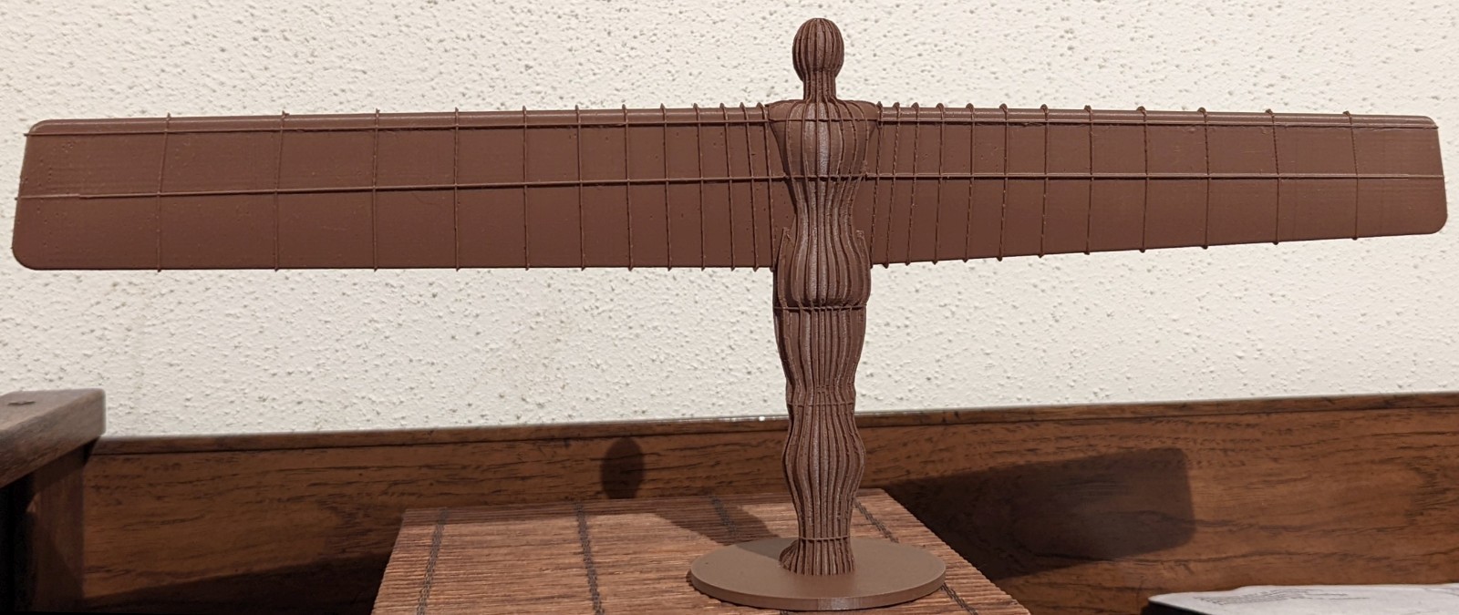 SCULPTURE DISPLAY SOUVENIR MODEL – ANGEL OF THE NORTH – BRITISH UK MONUMENT ART
