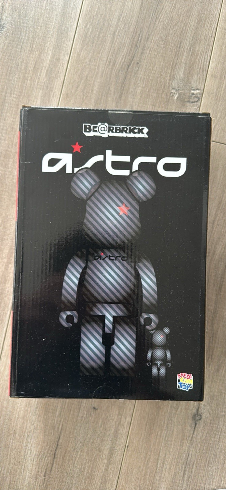 Bearbrick – Astro Gaming Edition (100% and 400%)