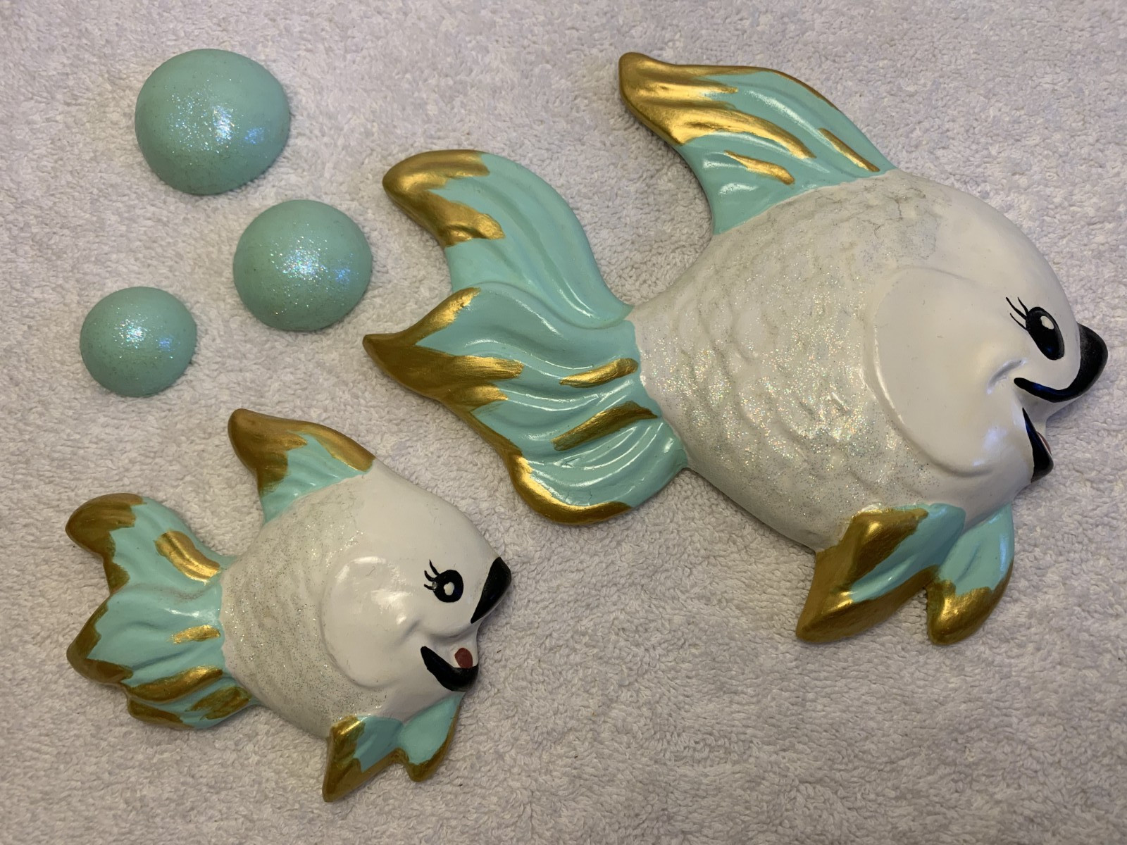 VTG Anthropomorphic 1960’s Chalkware Fish Mom & Baby Wall Plaques Nautical Decor