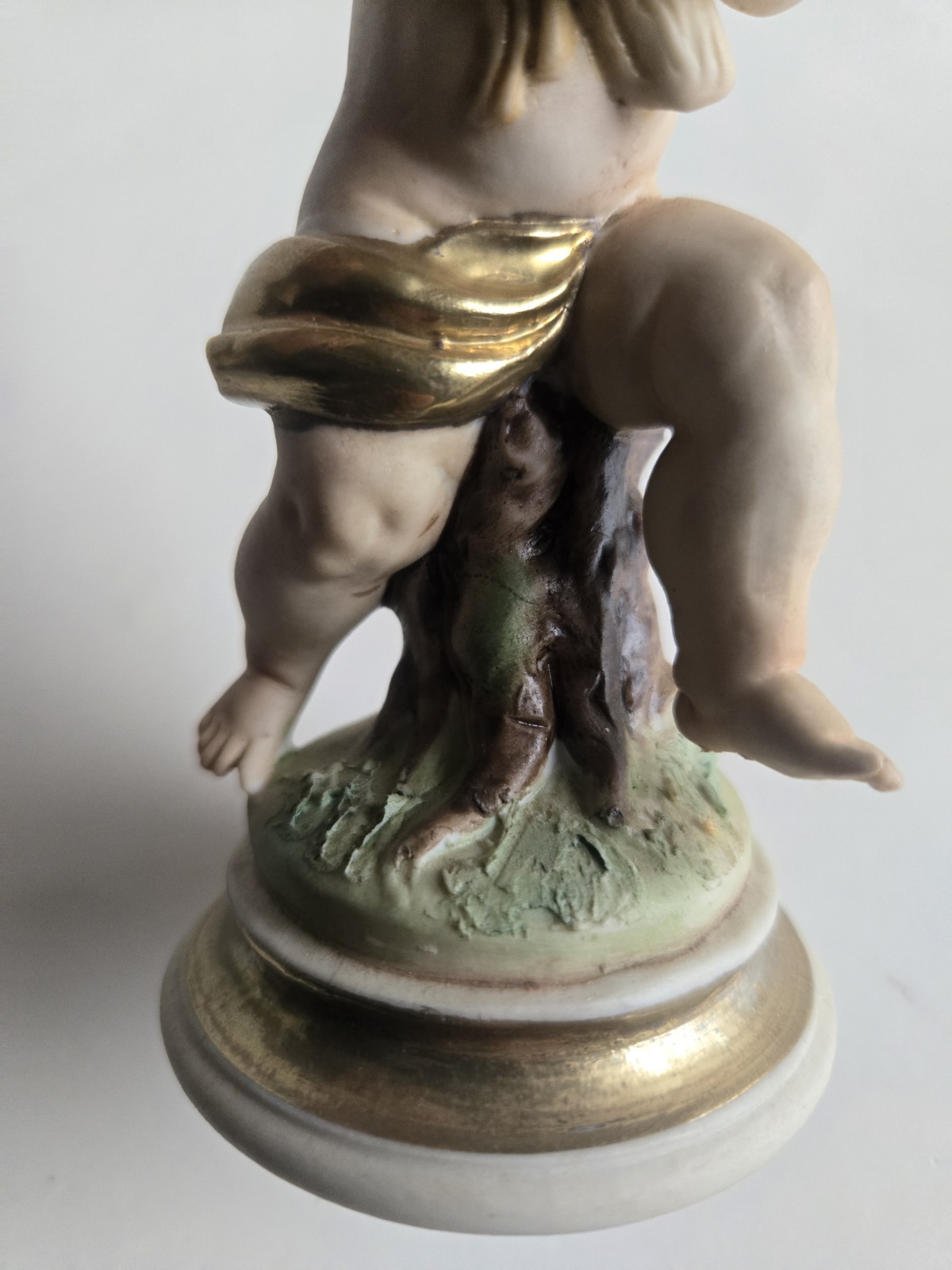 2 ANTIQUE BEAUTIFUL GERMANY CHERUB PUTTI FIGURINE SET MARKED GOLD GILT, 1 AS IS
