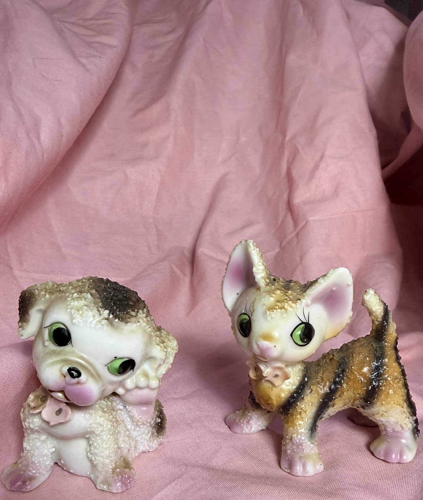 Vintage Anthropomorphic Kitsch Striped Tabby Cats Kitten and puppy Figurine EXC