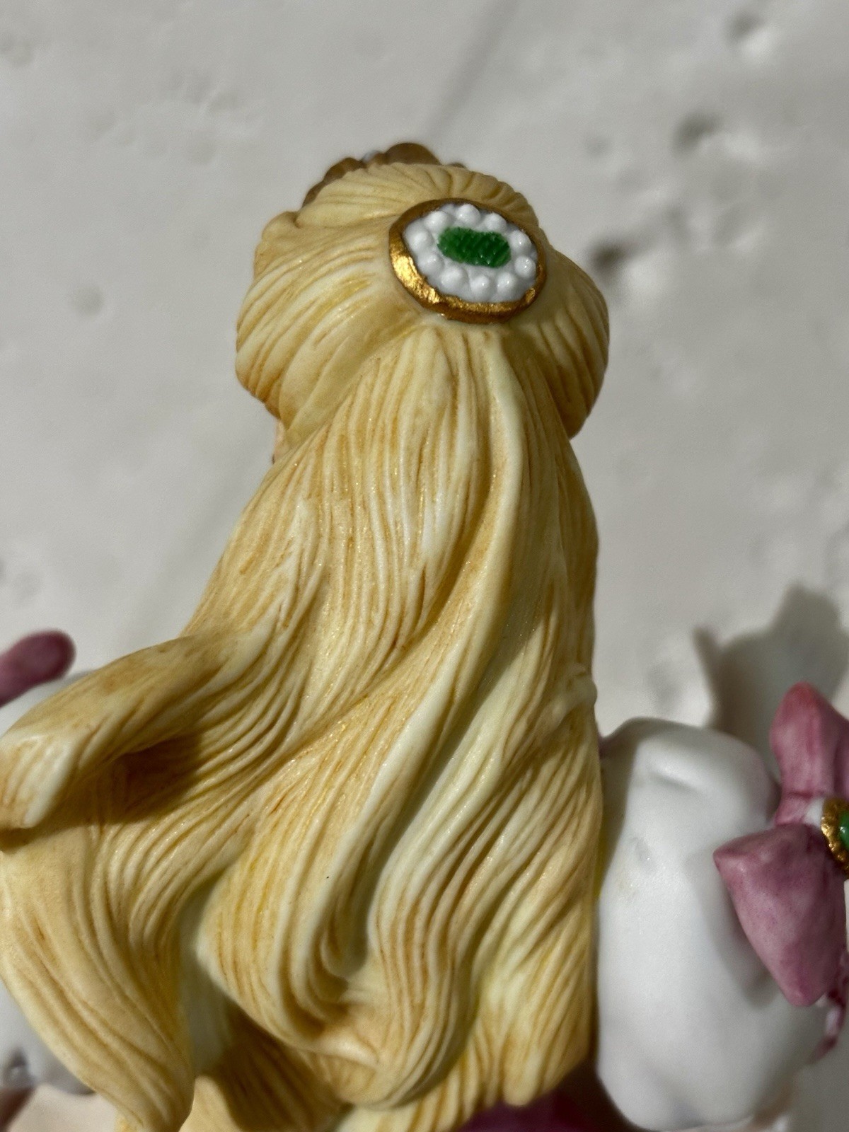 LENOX “Cinderella” fine porcelain figurine The Legendary Princesses Coll 9”tall