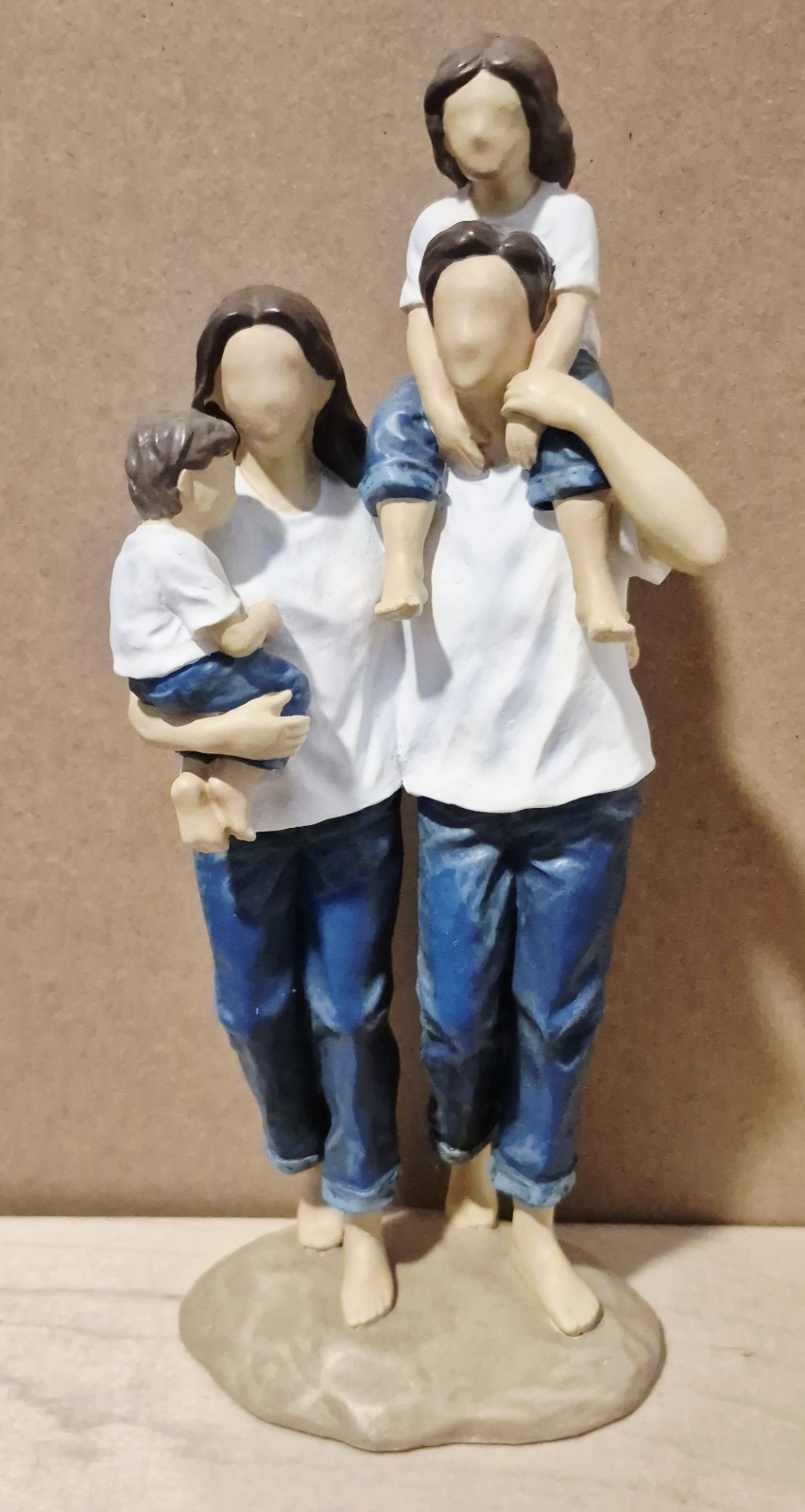 2008 Forever in Blue Jeans OUR FAMILY 9″ Resin Figurine Westland Gifts #18424.
